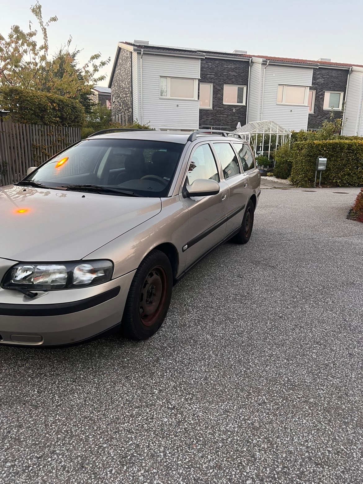 Volvo V70 2.4 Manuell 2001, bild 4/10