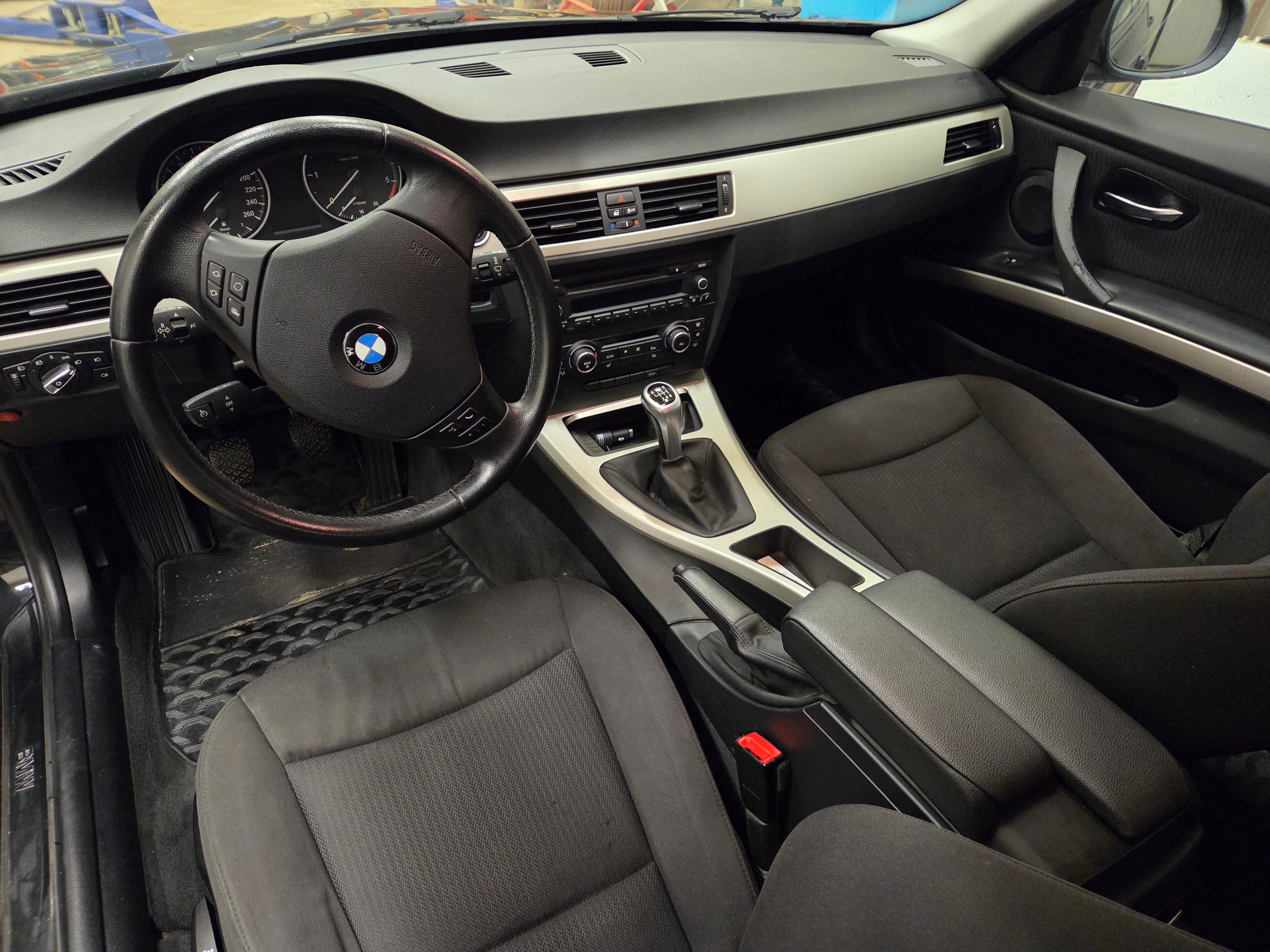 BMW 320 d Touring Manuell 2012, bild 5/7
