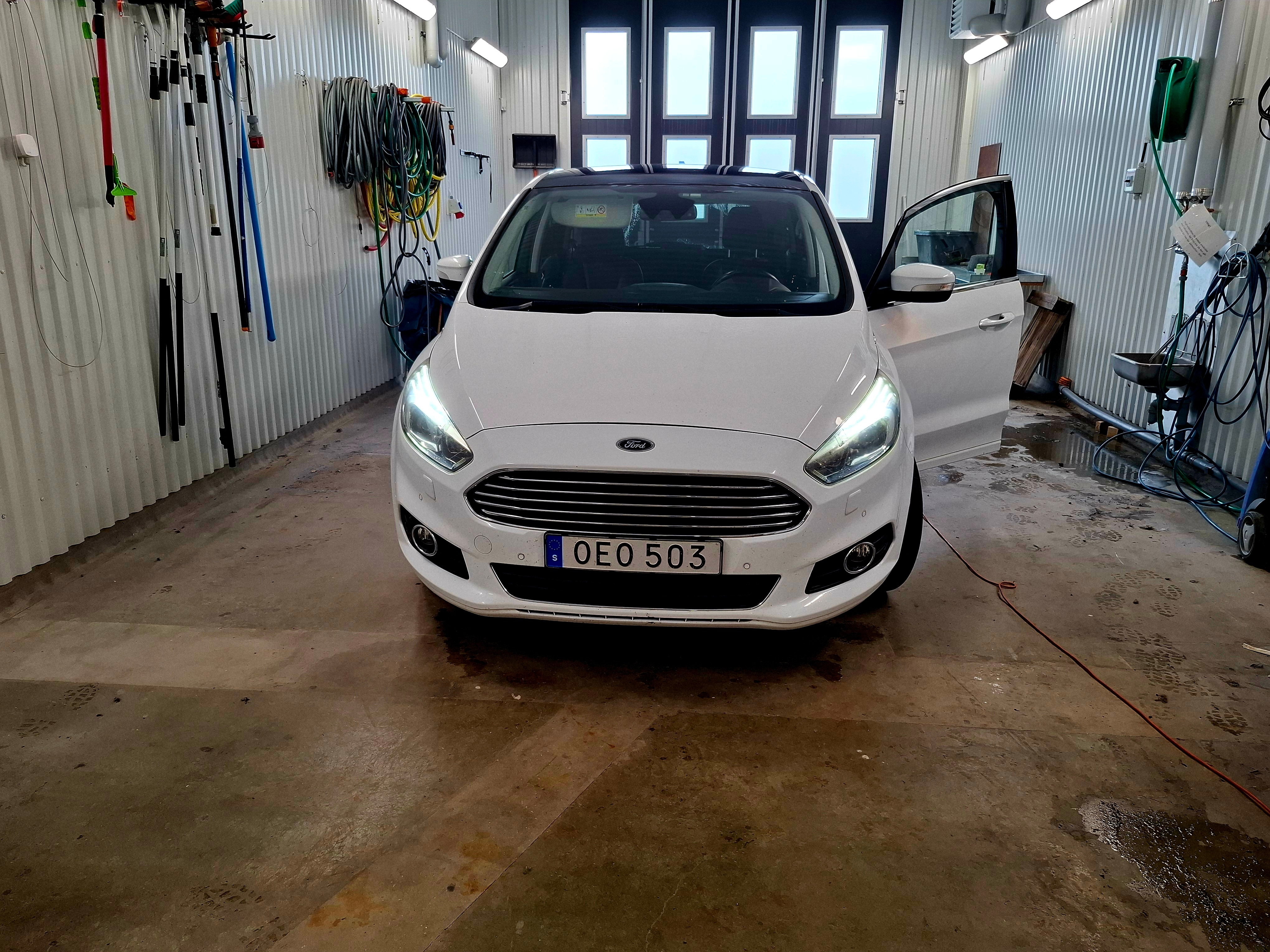 Ford S-MAX 2017, bild 2/10