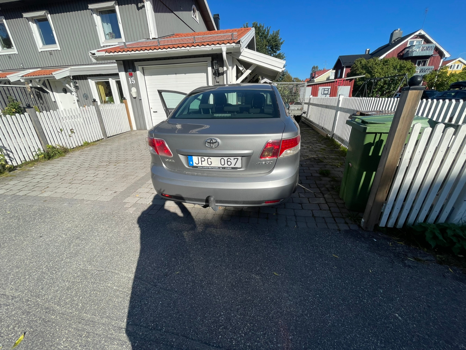 Toyota Avensis 2009, bild 2/8