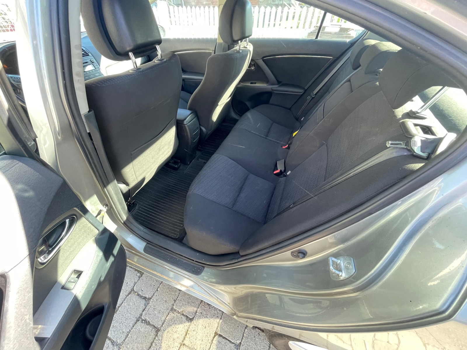 Toyota Avensis 2009, bild 4/8