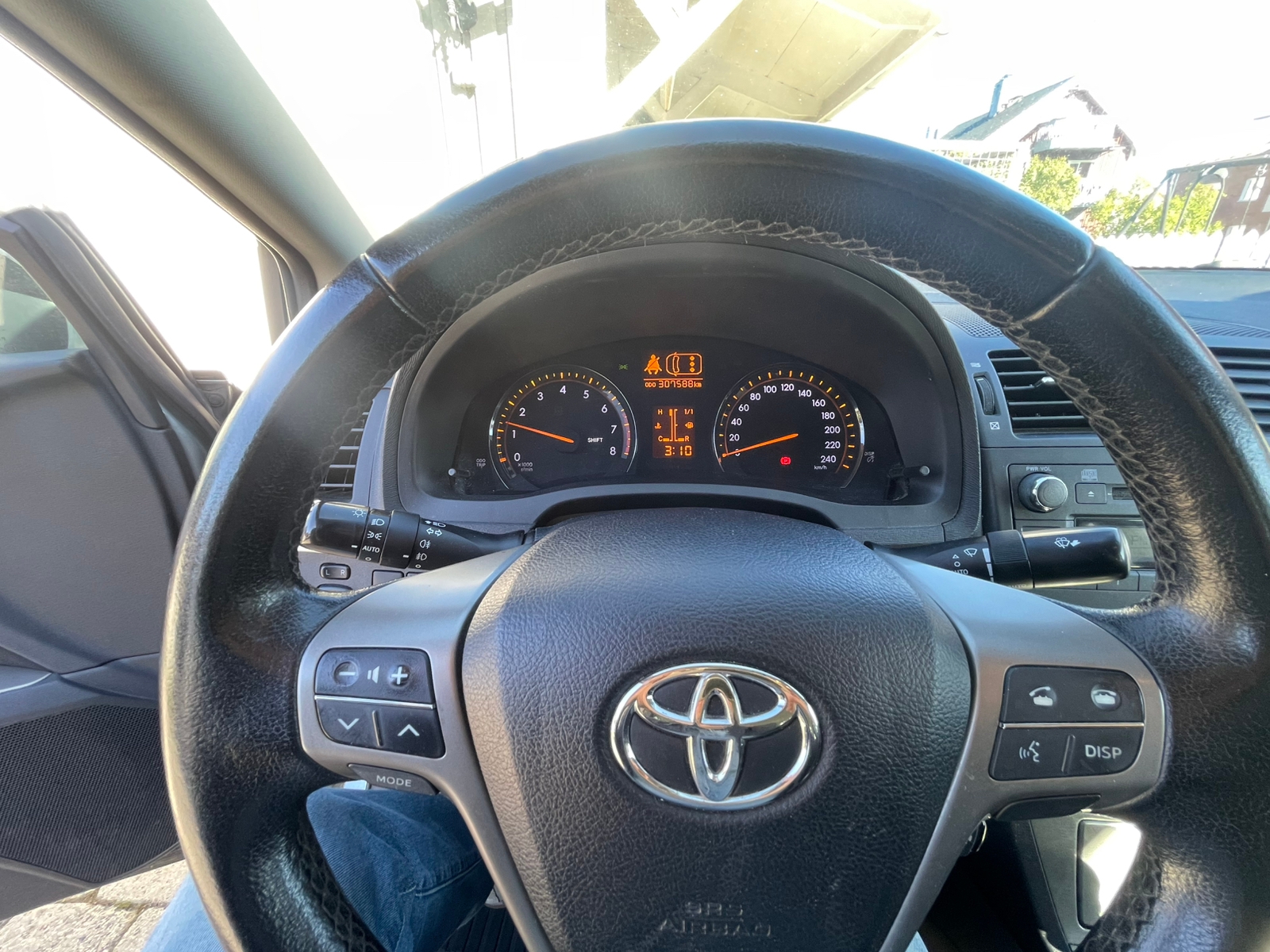 Toyota Avensis 2009, bild 6/8