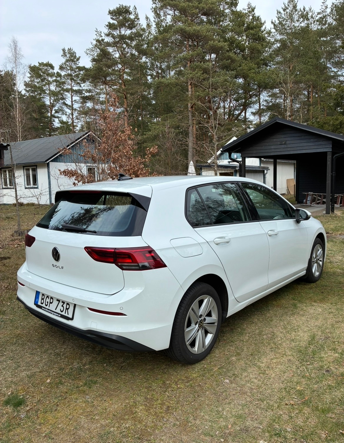 Volkswagen Golf VIII 1.0 TSI OPF Manuell 2021, bild 2/5