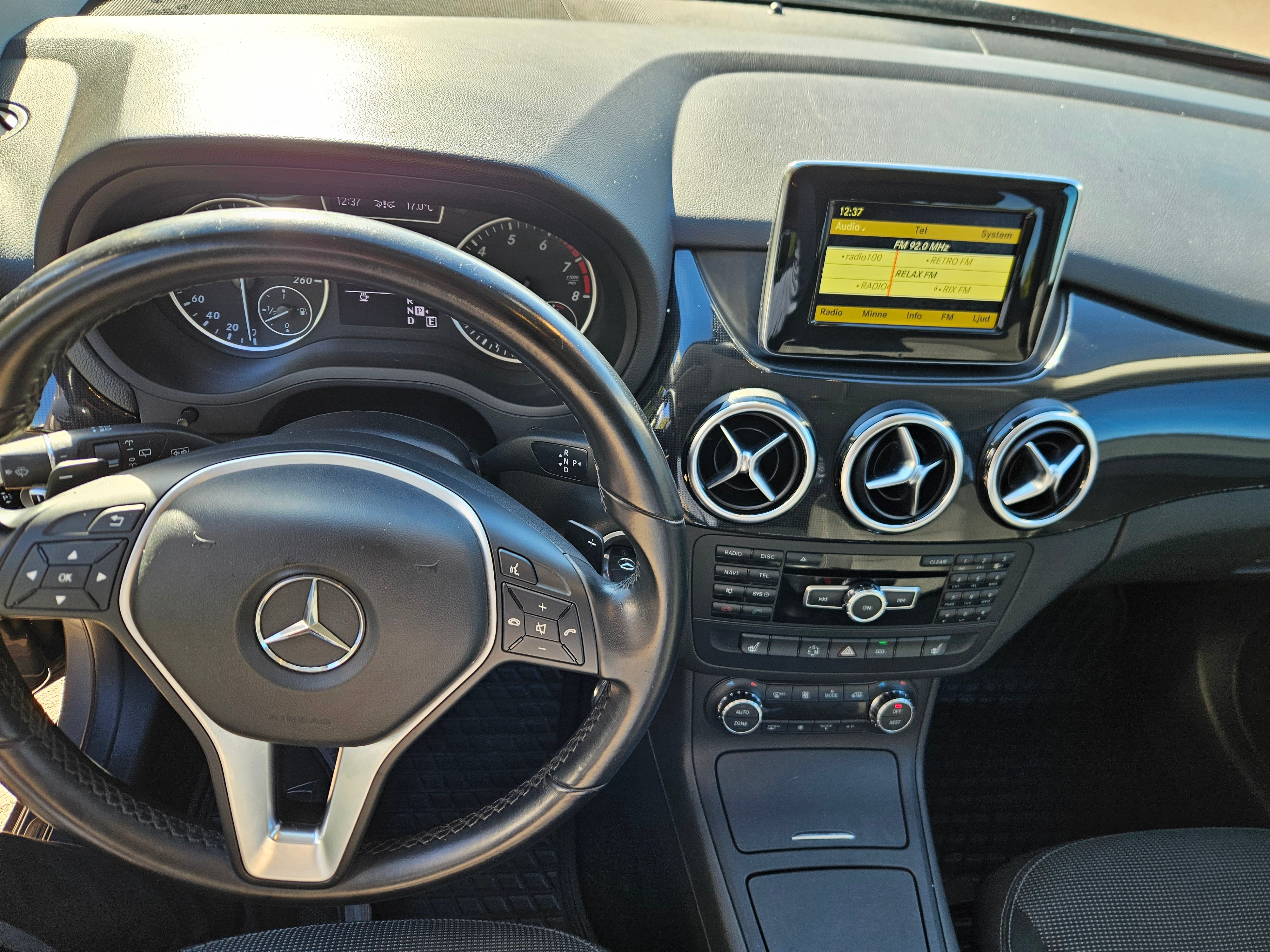 Mercedes-Benz B 2012, photo 3/10