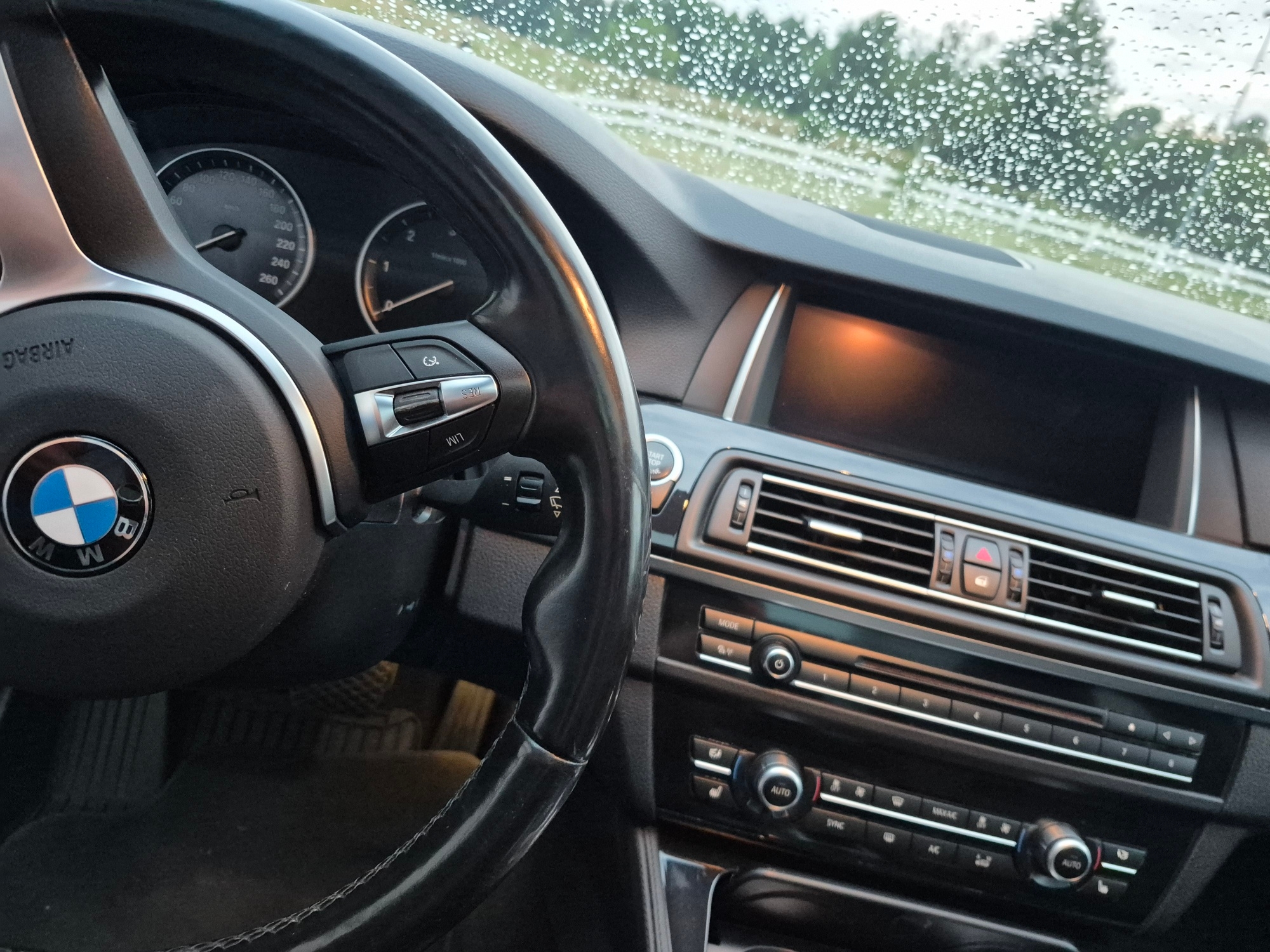 BMW 520 d Touring Steptronic 2017, bild 7/10