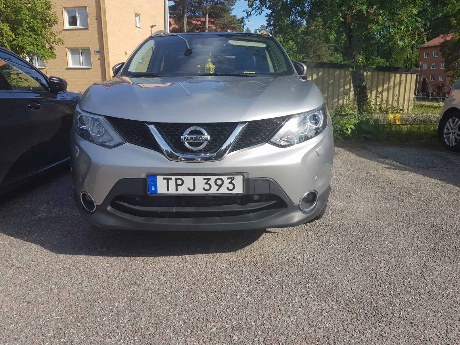 Nissan Qashqai 1.2 DIG-T XTRONIC-CVT 2016, kuva 2/7