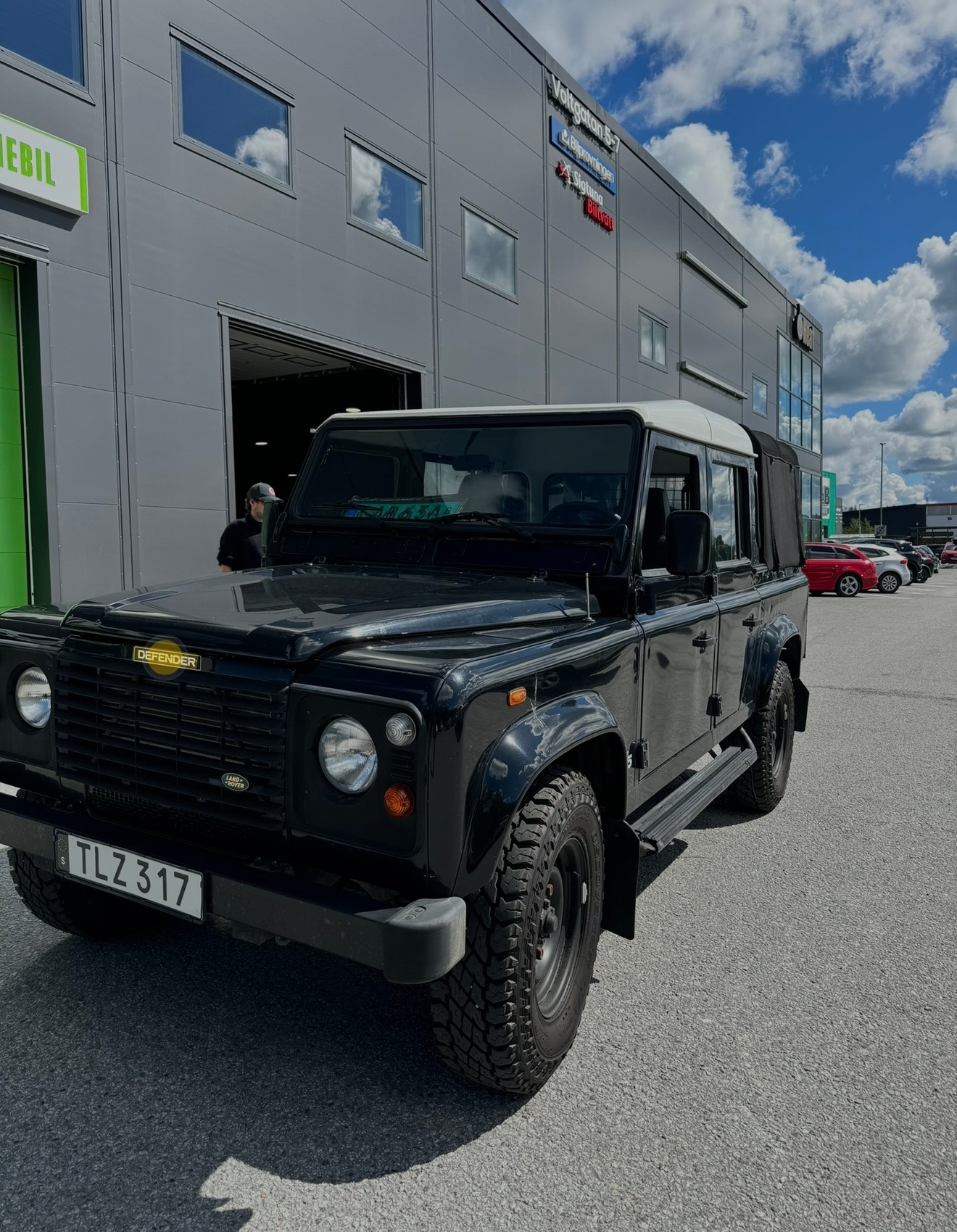 Land Rover Defender