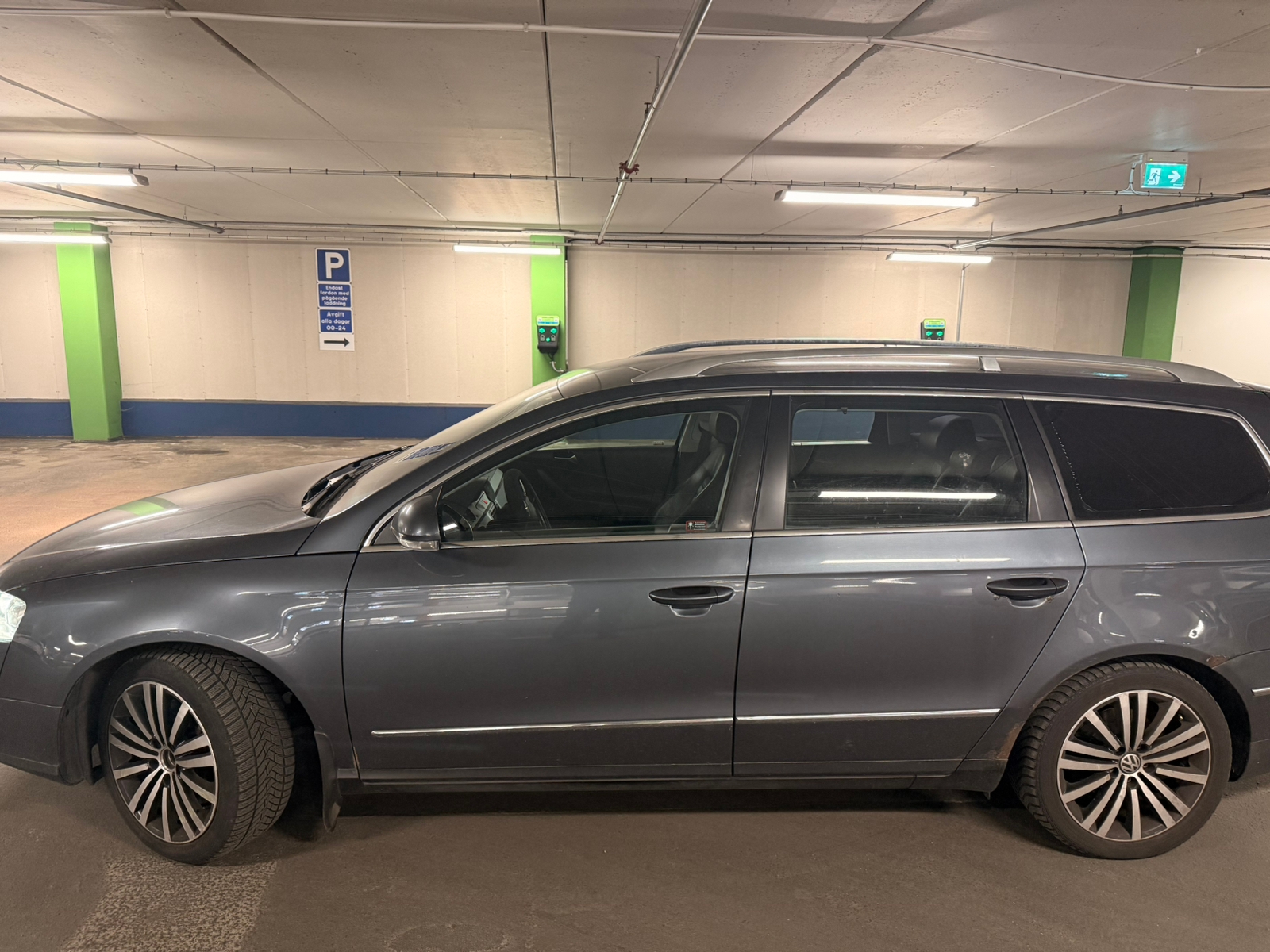 Volkswagen Passat 2010, bild 3/7