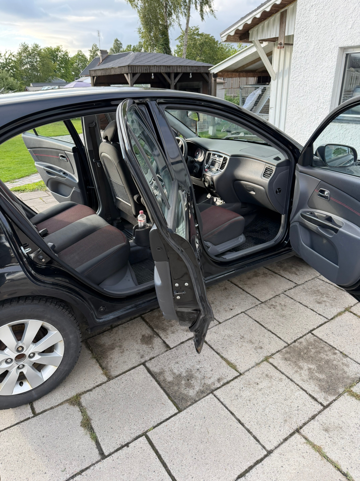 Kia Rio 1.4 Manuell 2011, kuva 3/4