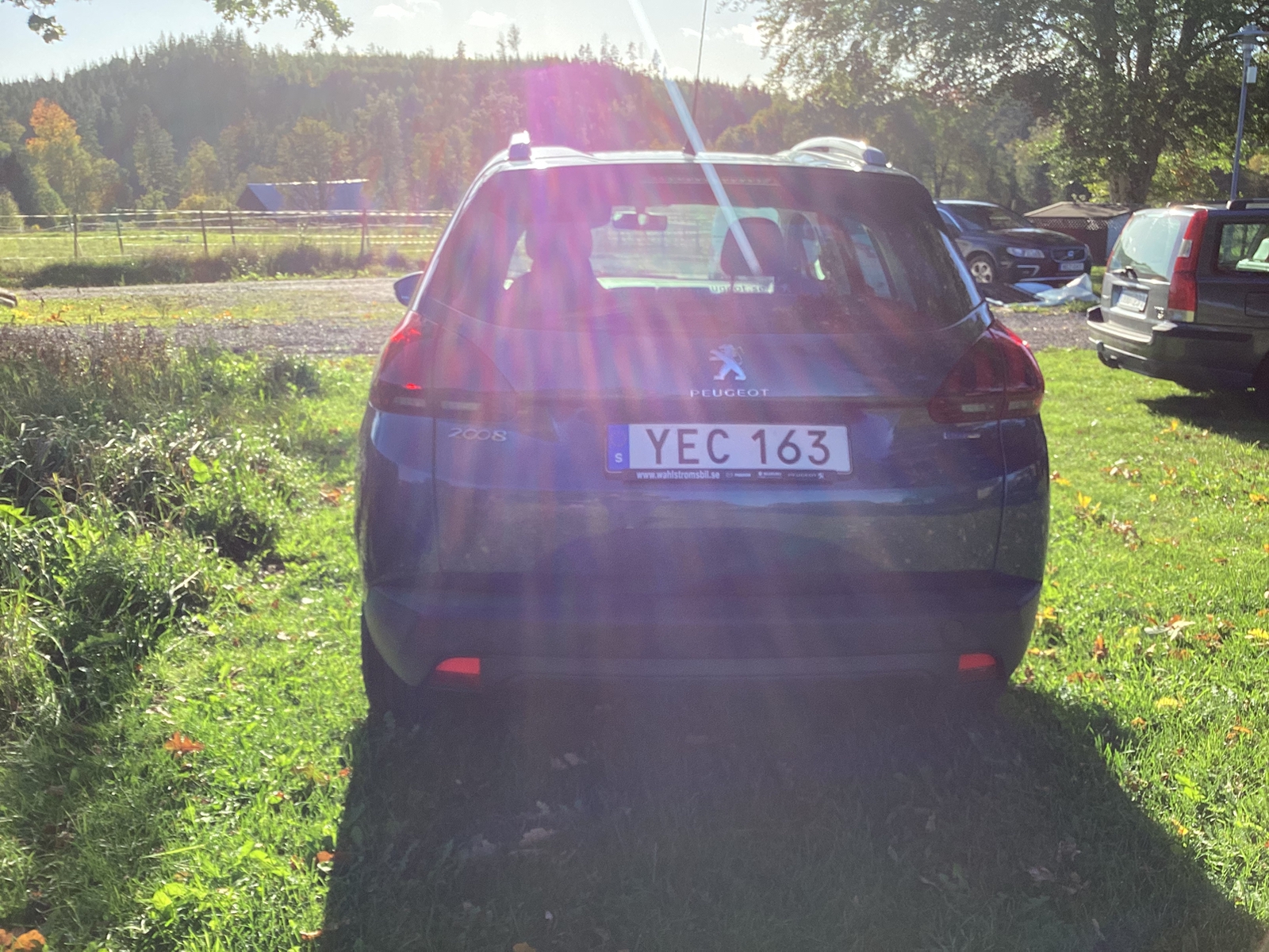 Peugeot 2008 1.2 PureTech 82 Manuell 2016, bild 2/5