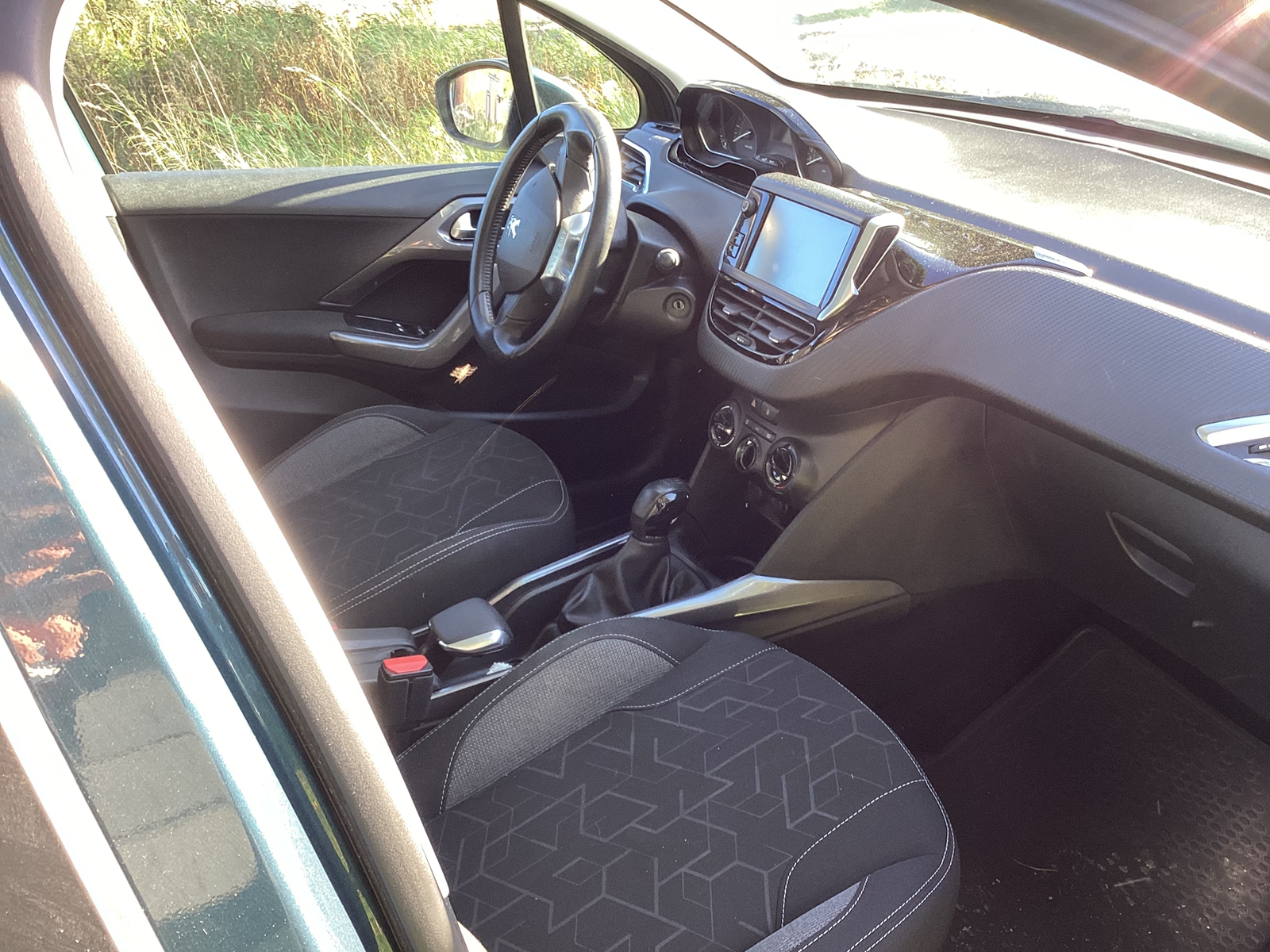 Peugeot 2008 1.2 PureTech 82 Manuell 2016, bild 5/5