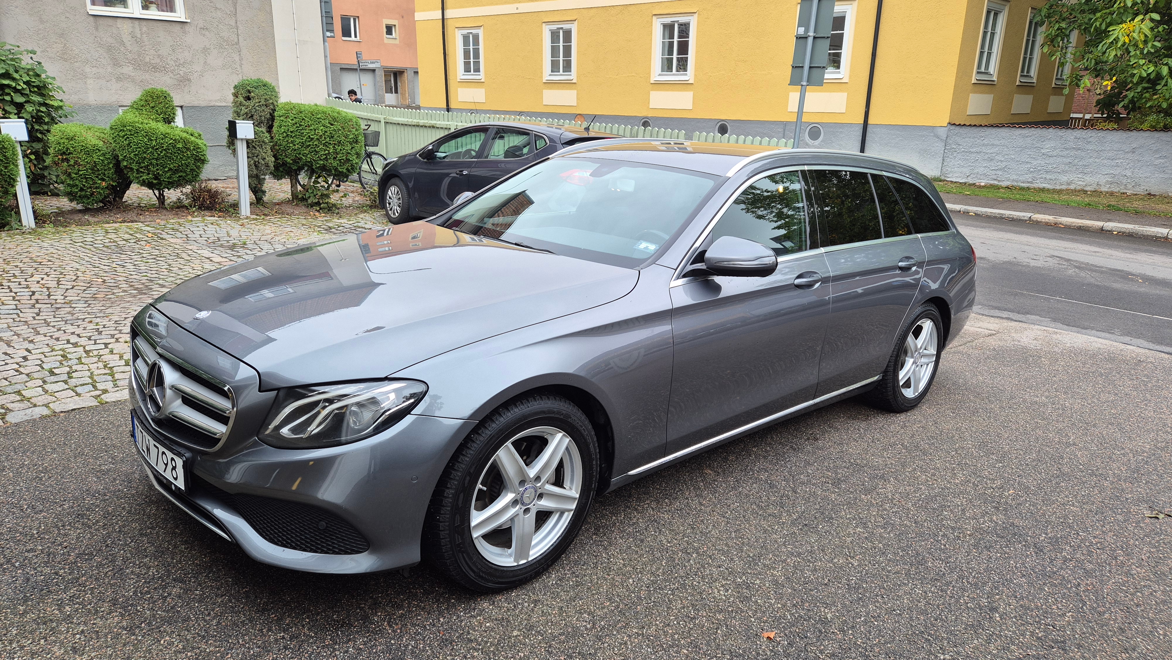 Mercedes-Benz E