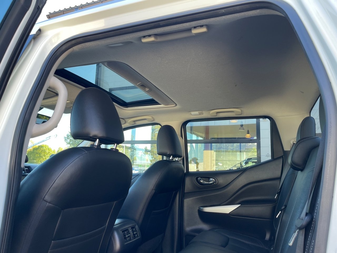 Nissan Navara 2021, bild 6/10