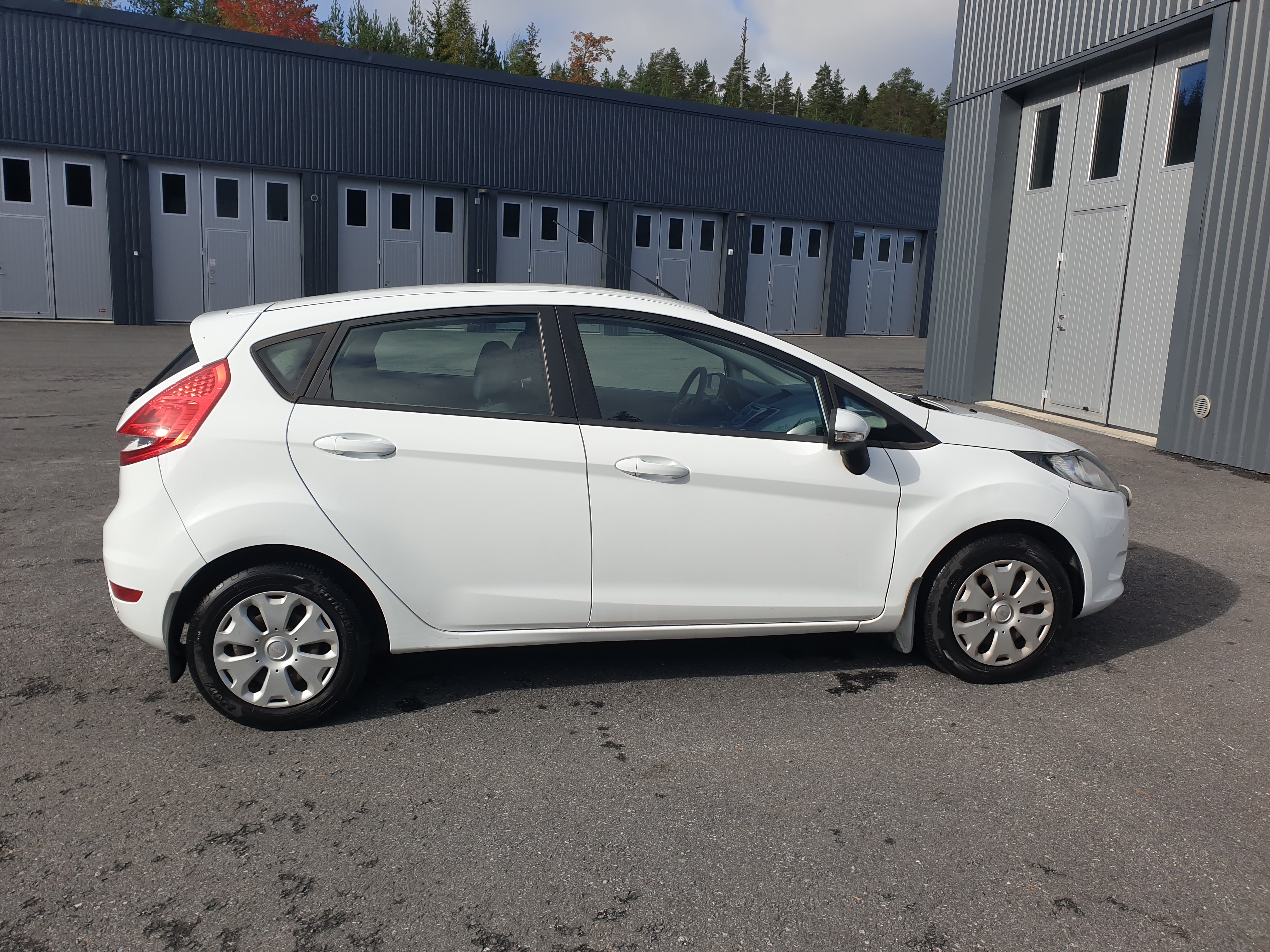 Ford Fiesta 2011, bild 6/10