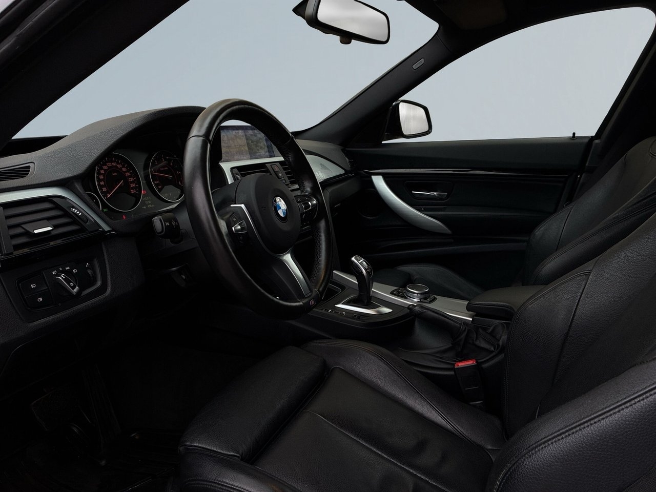 BMW 320 2014, bild 7/10