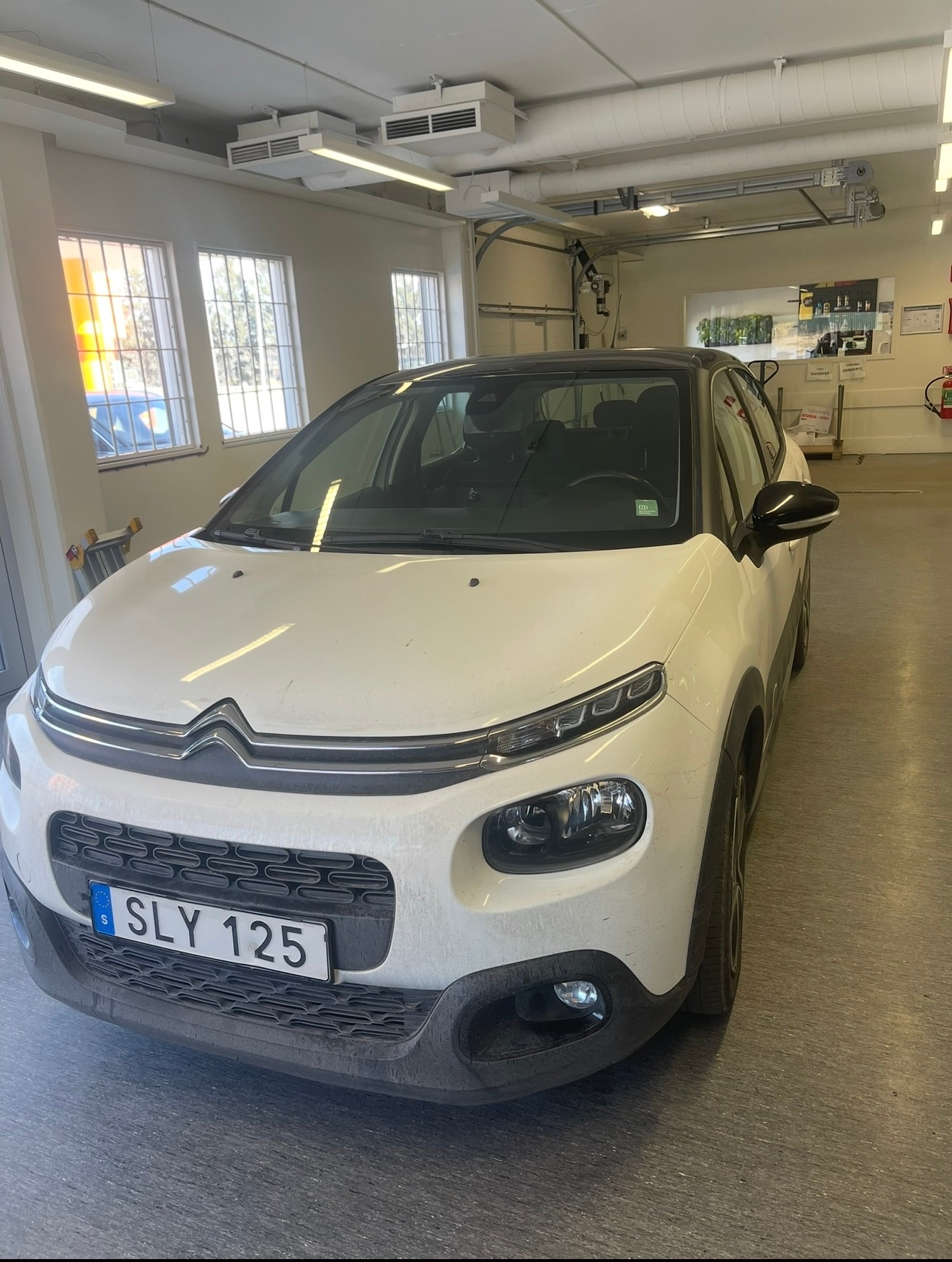 Citroen C3 1.2 PureTech 82 Manuell 2018, photo 2/3