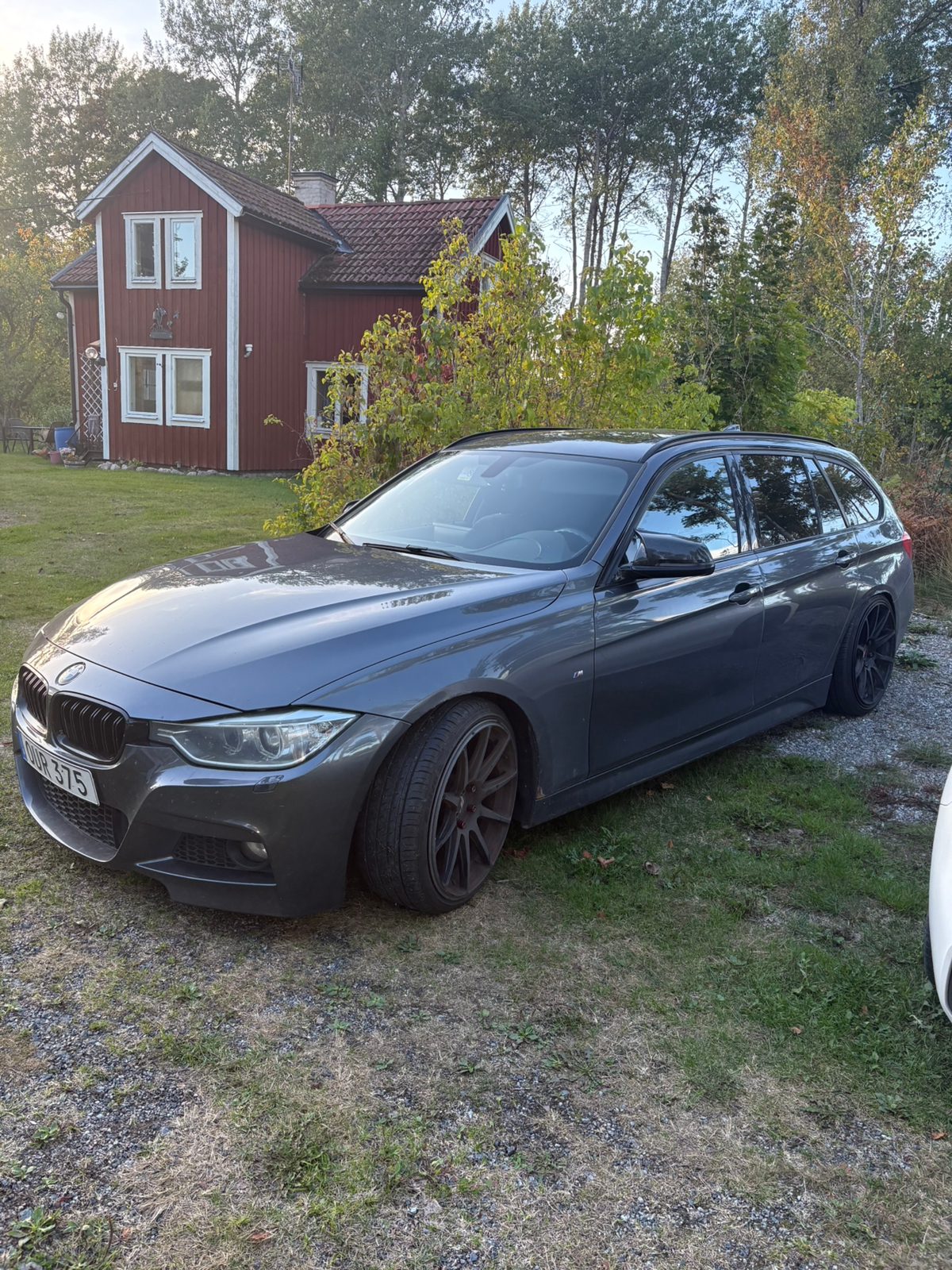 BMW 318 d Touring Manuell 2015, kuva 2/6