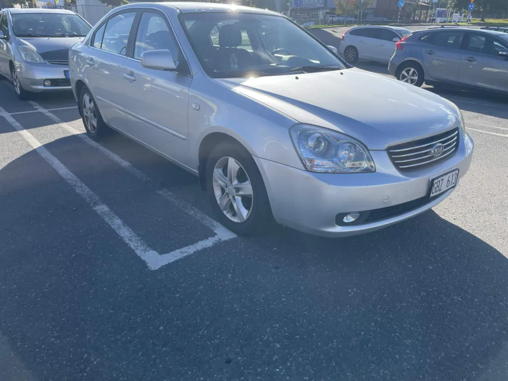 Kia Magentis 2.0 CRDi Automatisk 2008, bild 2/10
