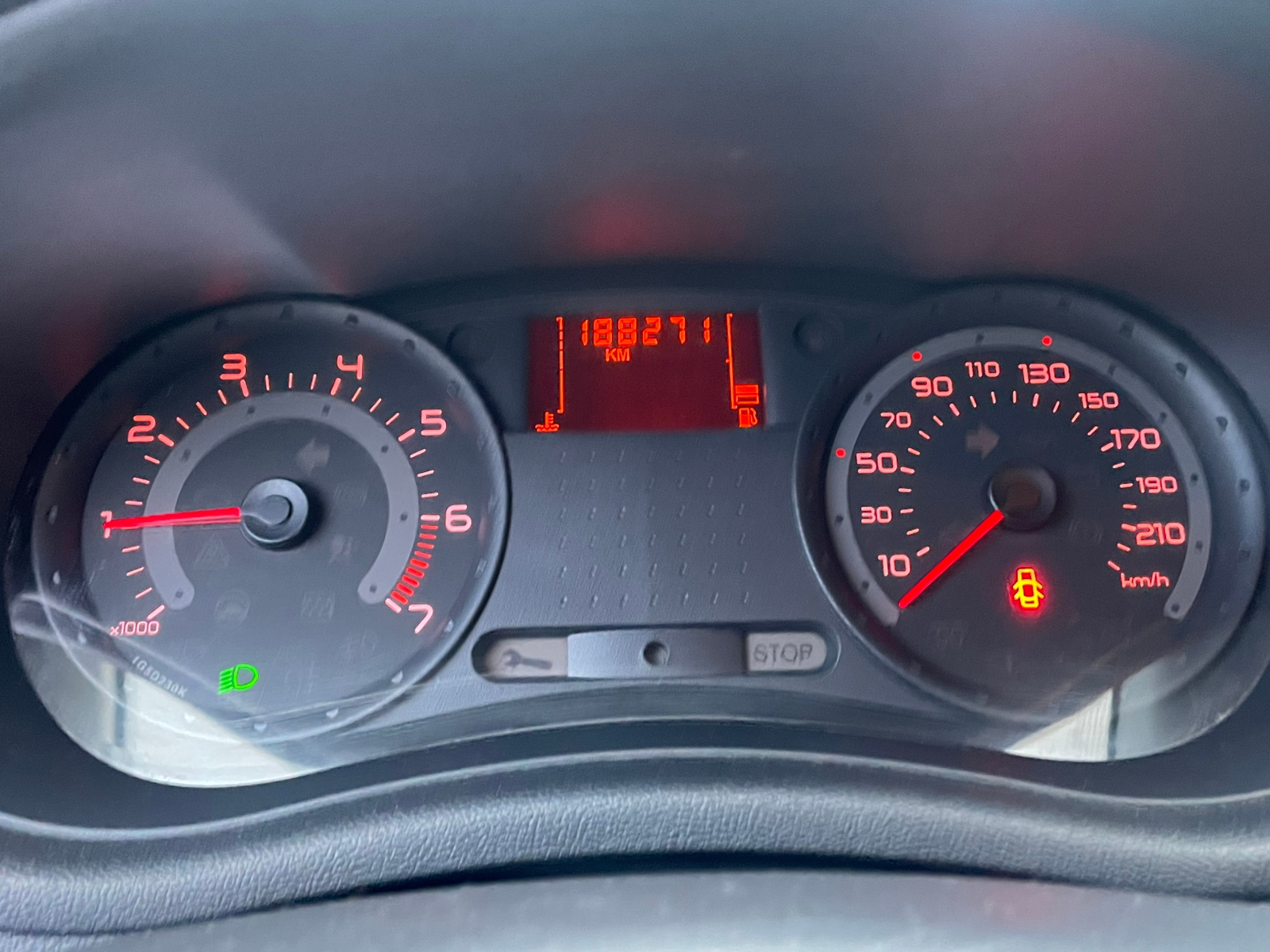 Renault Clio 2009, bild 7/8