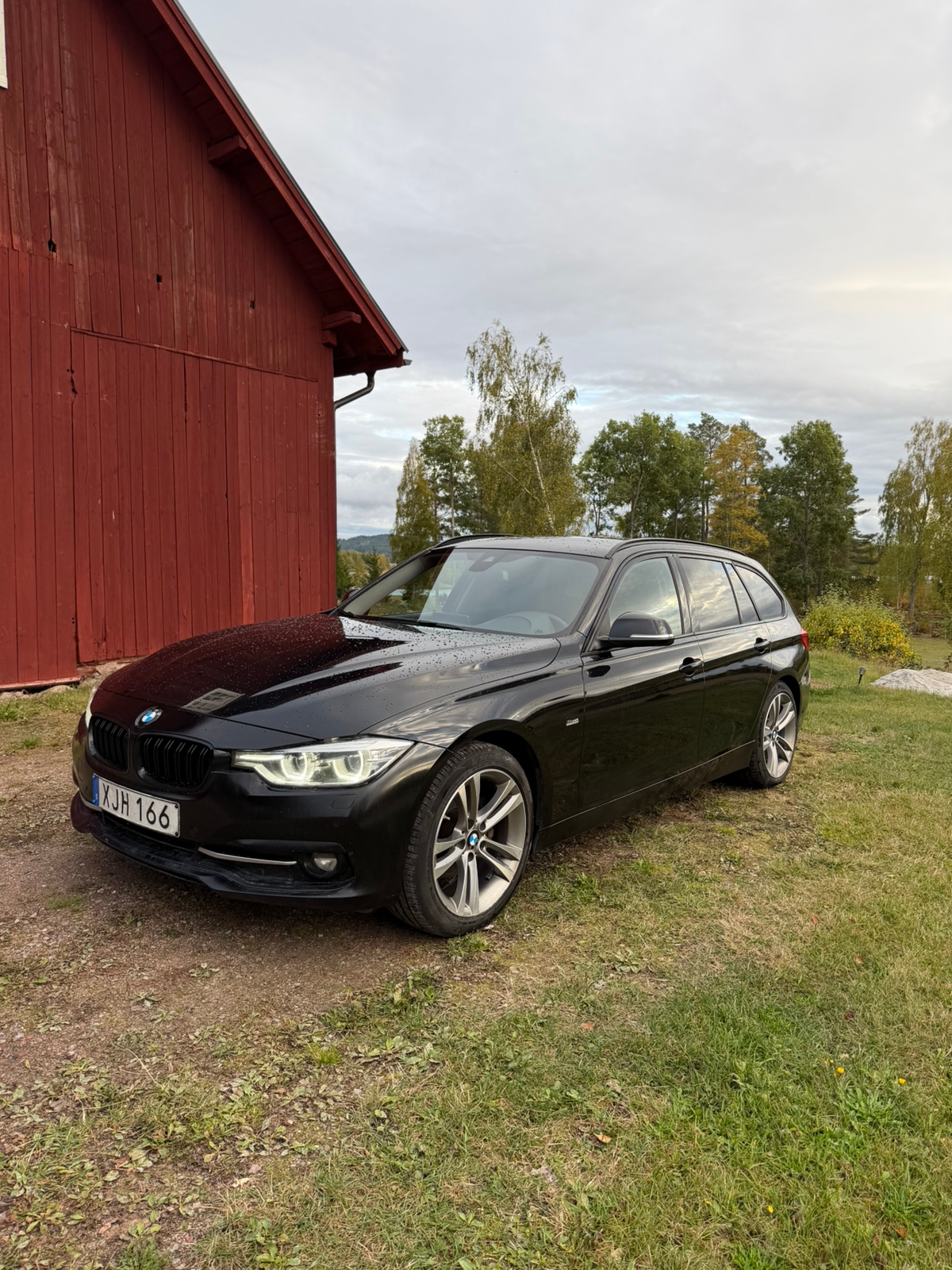 BMW 320 d xDrive Touring Steptronic 2016, photo 3/10