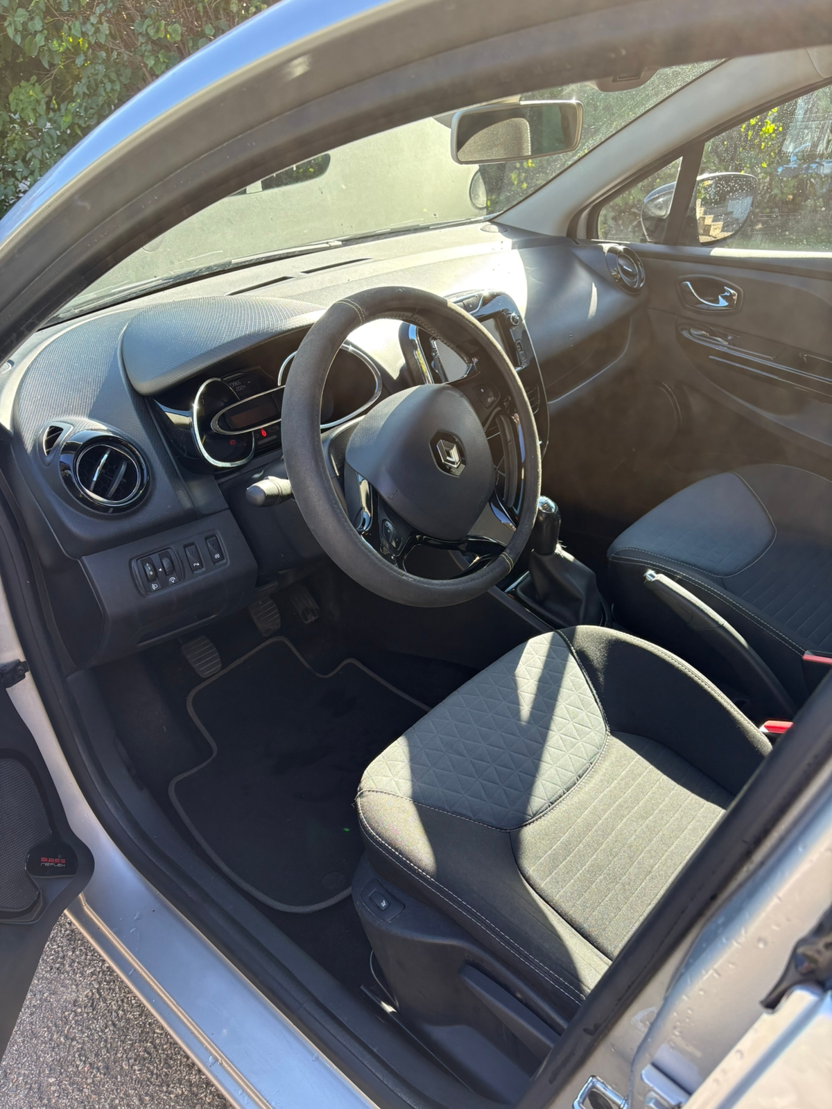 Renault Clio 0.9 TCe Manuell 2015, kuva 4/5