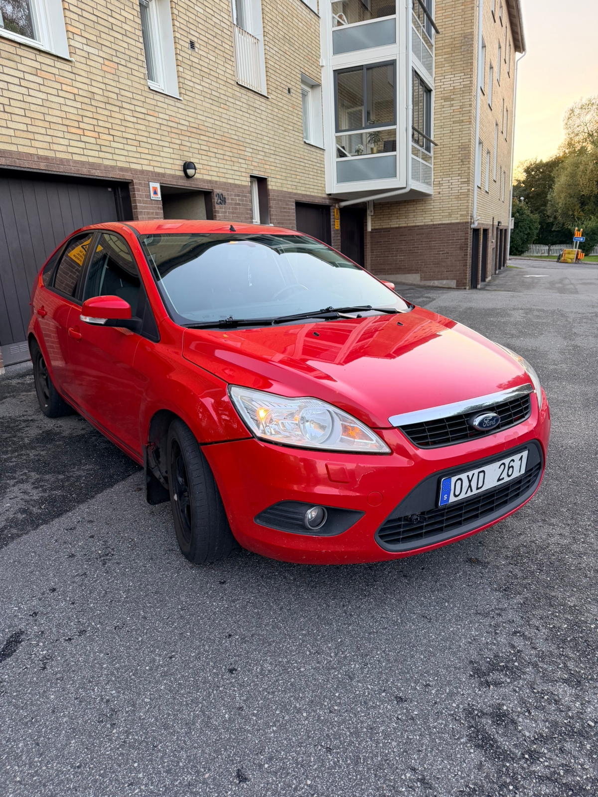 Ford Focus 5-dörrars 1.6 TDCi Manuell 2011, bild 2/6