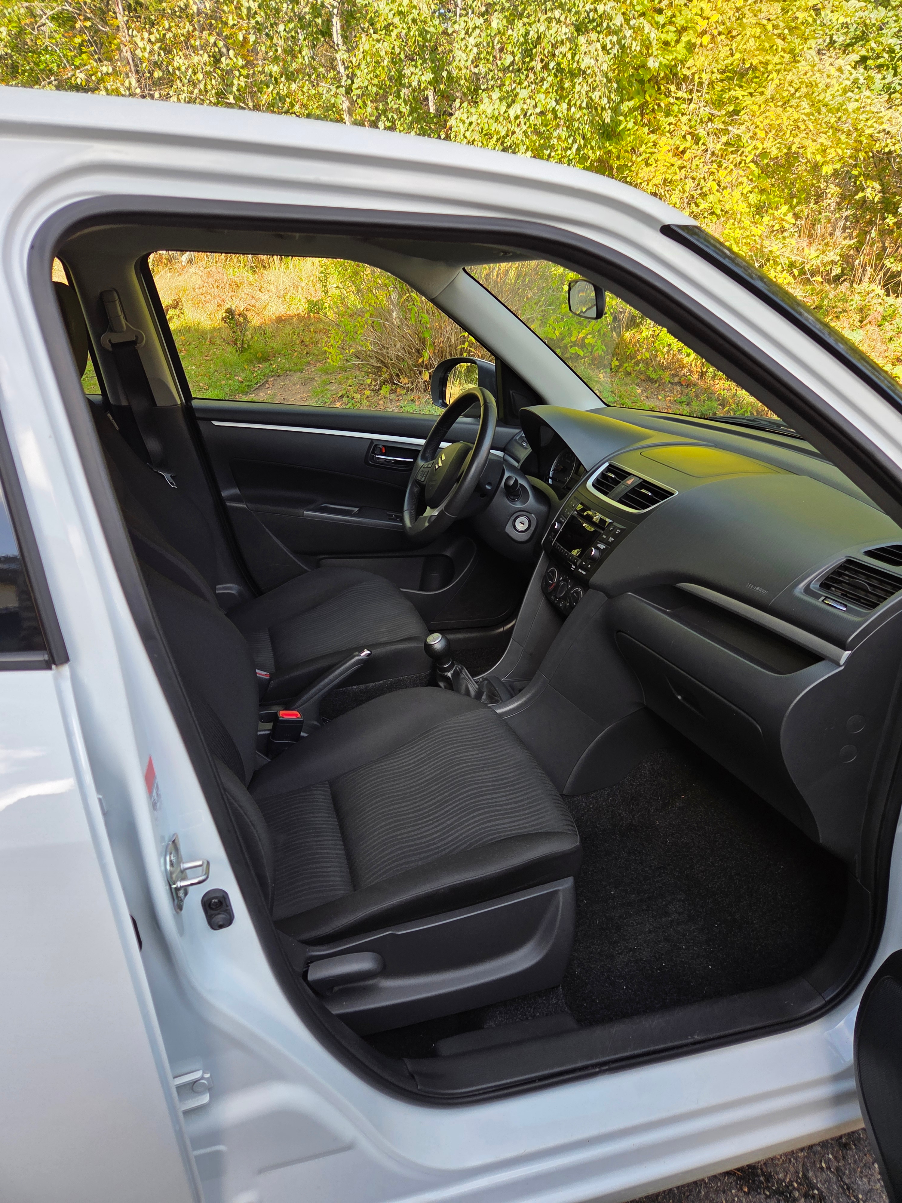 Suzuki Swift 2013, bild 3/9