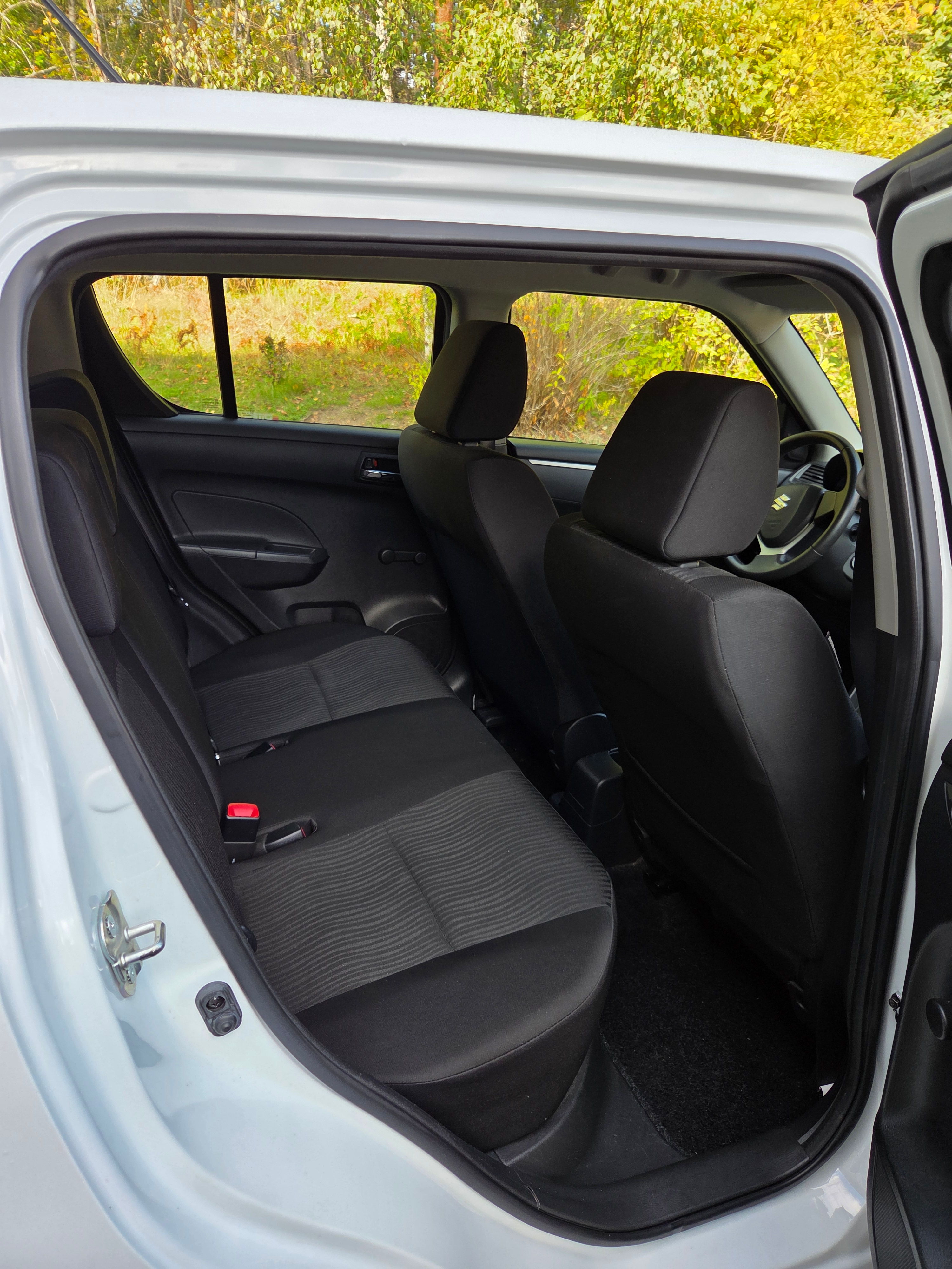 Suzuki Swift 2013, bild 4/9