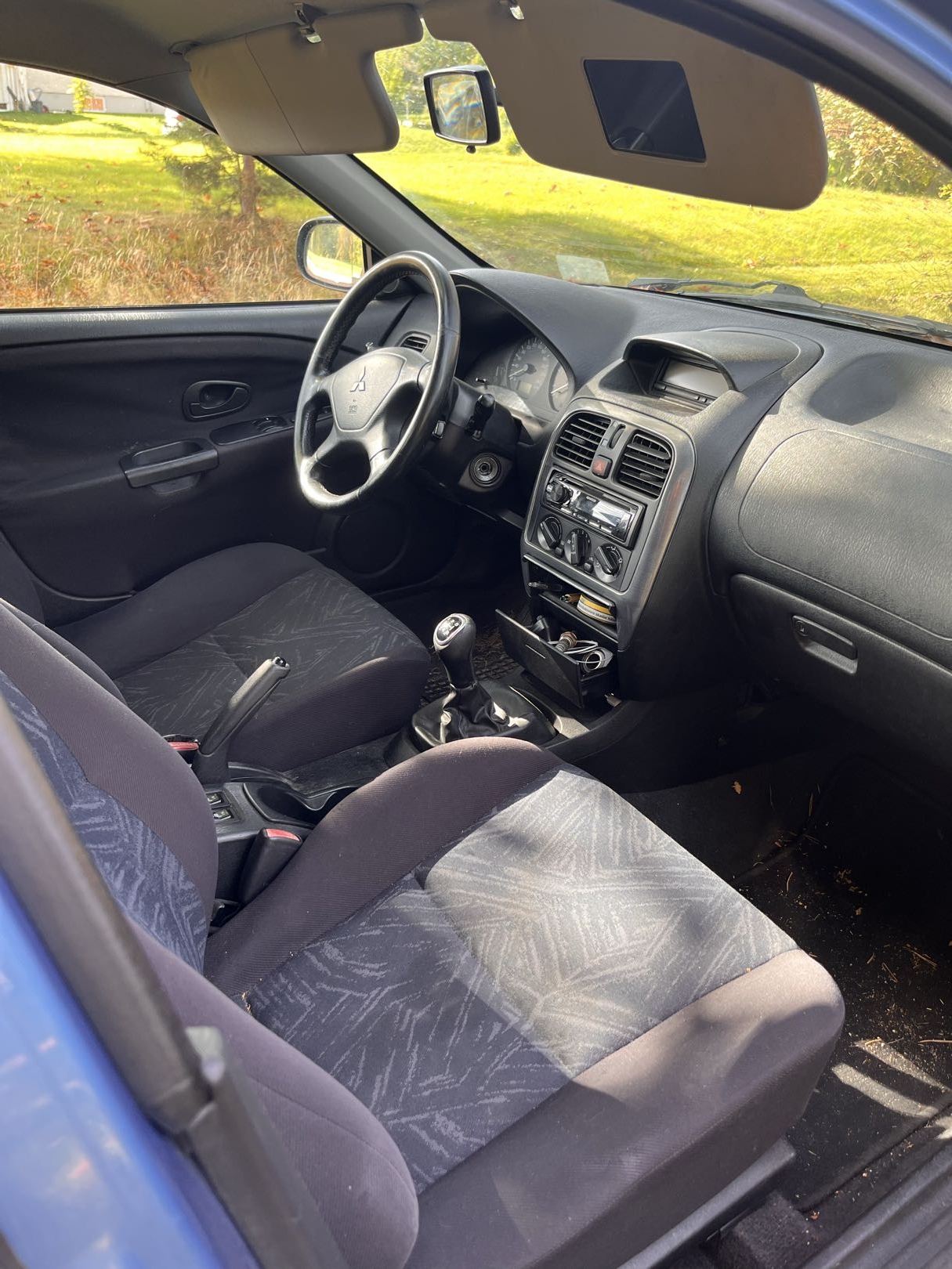 Mitsubishi Carisma Sedan 1.8 GDI Manuell 2001, bild 6/7