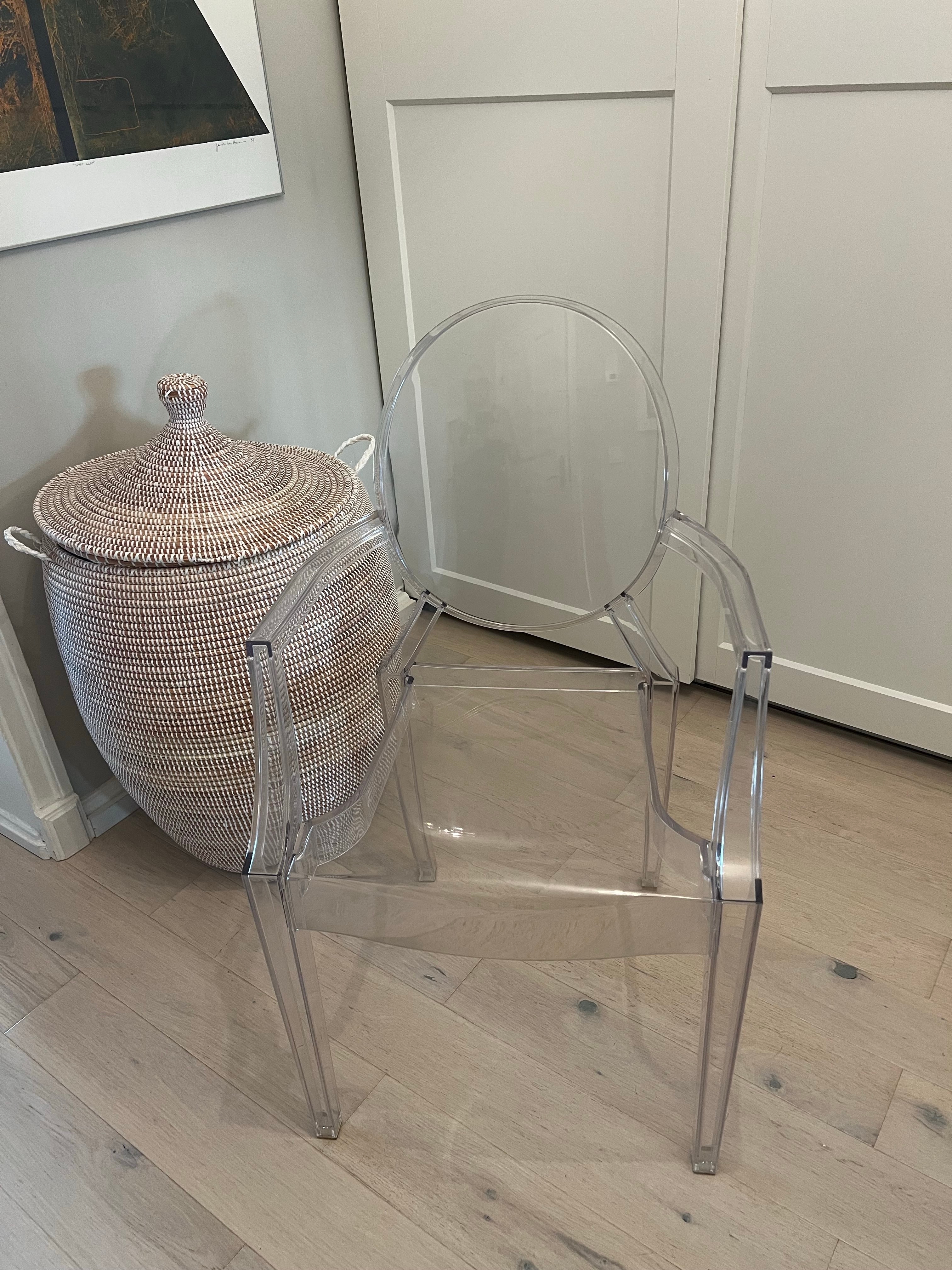 Kartell Louis Ghost stol transparent Philippe Starck