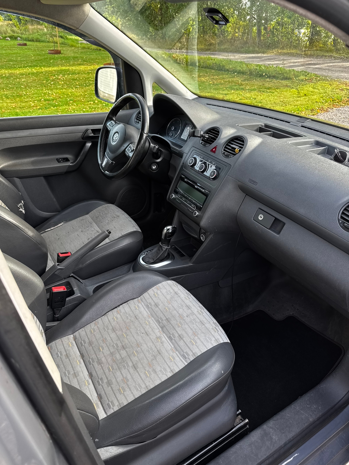 Volkswagen Caddy Maxi 2011, bild 3/6