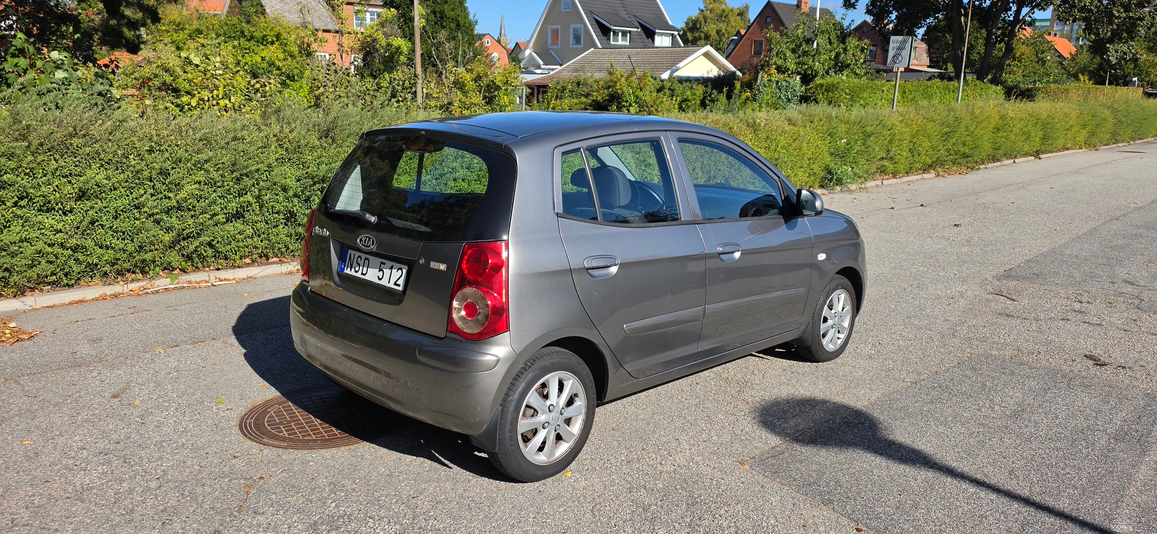 Kia Picanto 1.1 Manuell 2010, bild 2/8