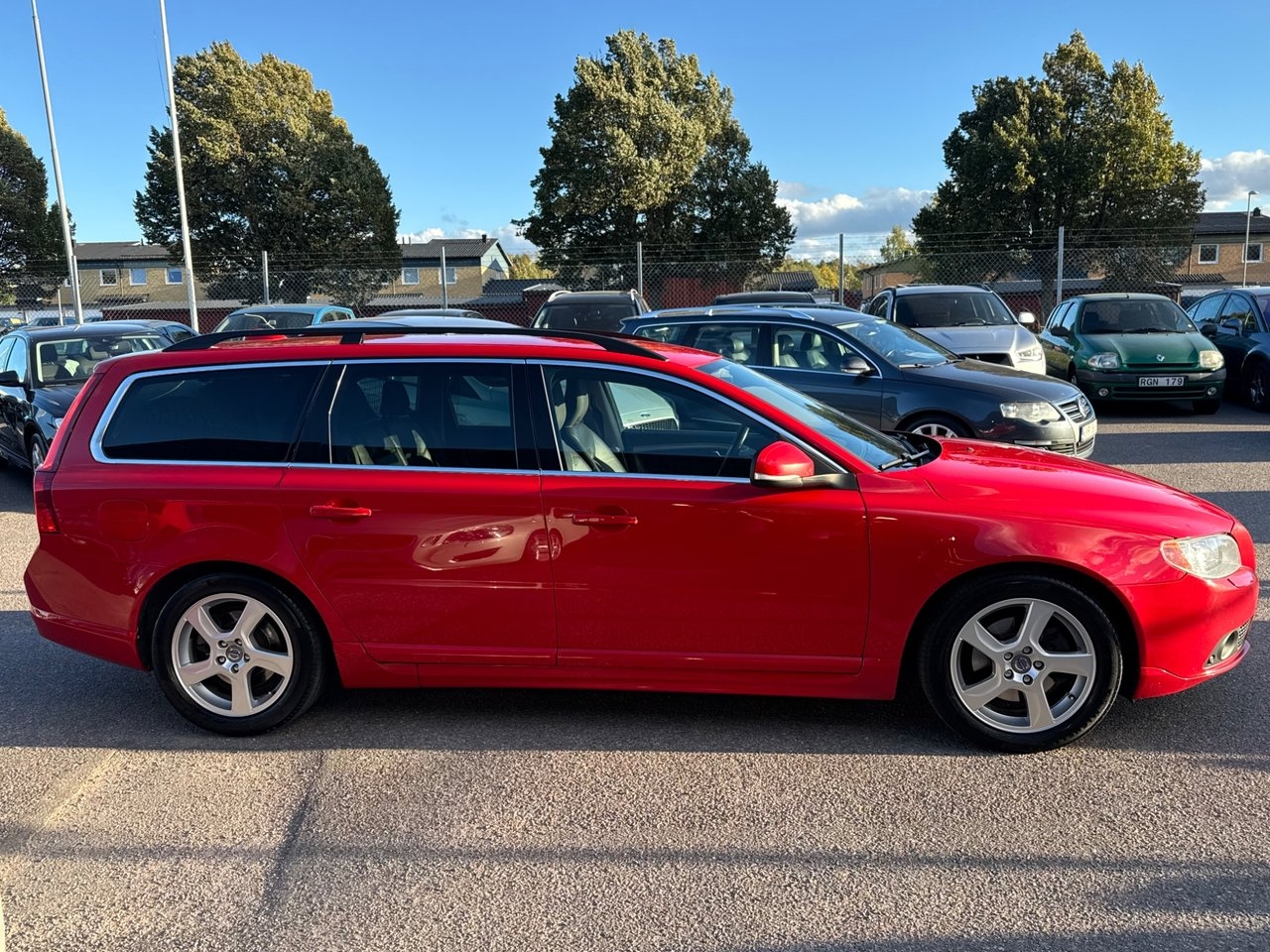 Volvo V70 D2 115hk Momentum 2013, kuva 2/10