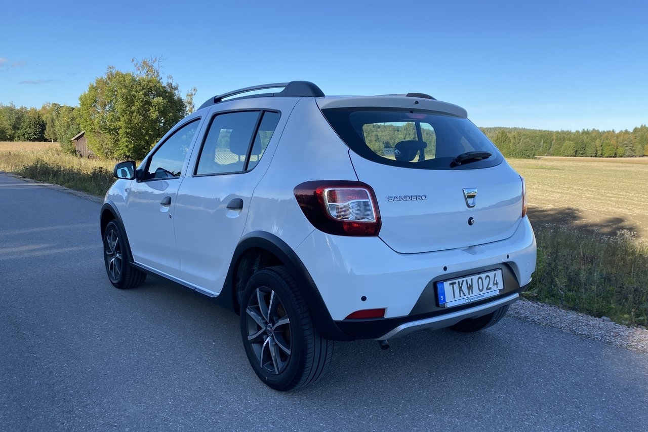 Dacia Sandero Stepway 0.9 TCe 2015, bild 3/10