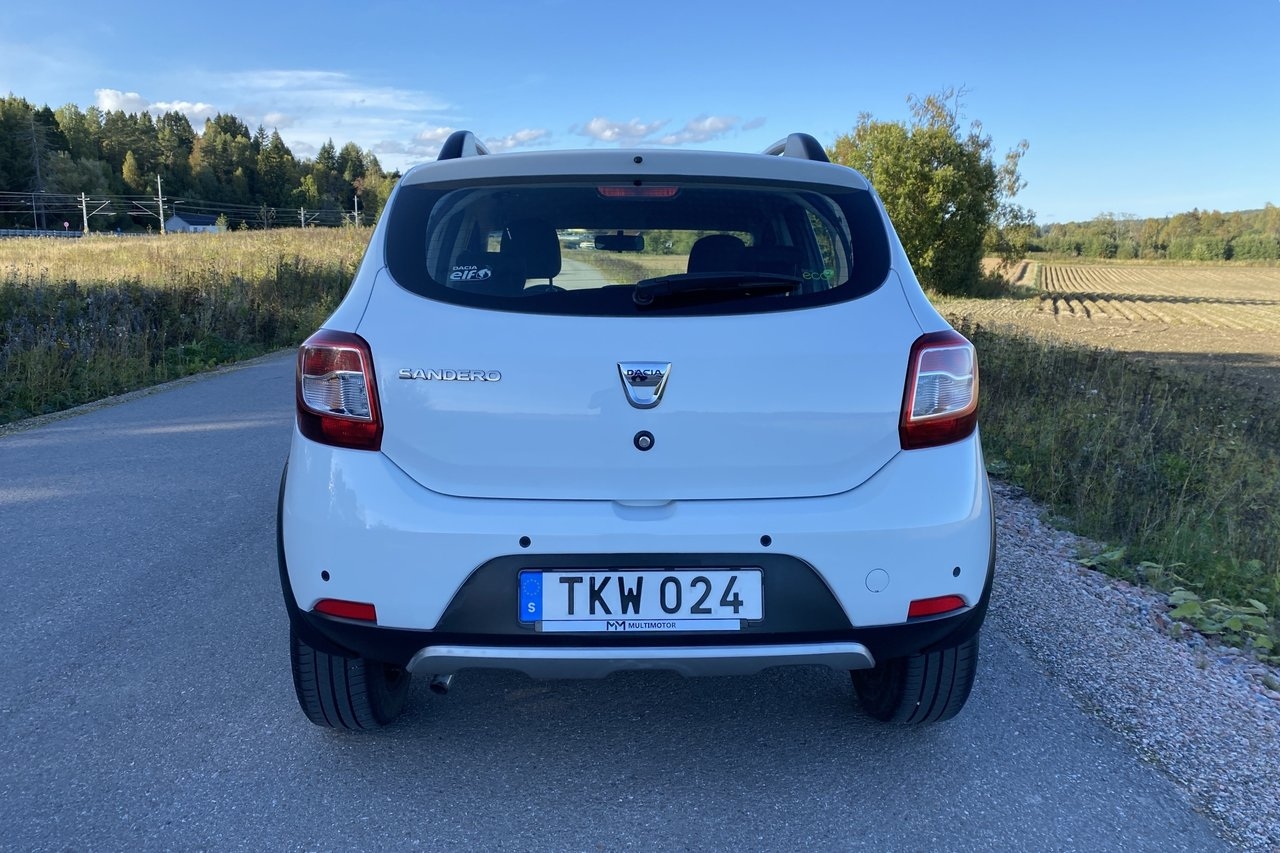 Dacia Sandero Stepway 0.9 TCe 2015, bild 4/10