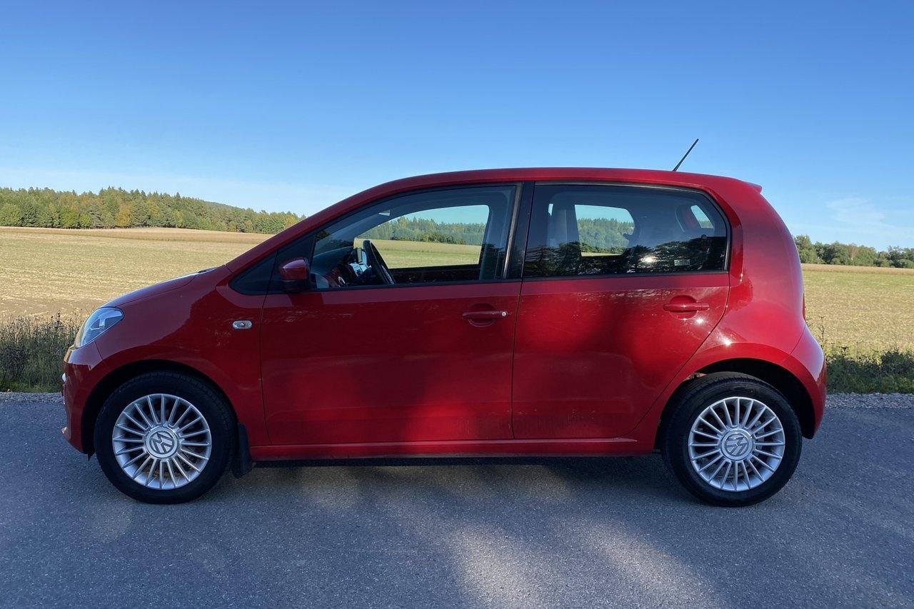 Volkswagen UP! 5-dörrar 1.0 MPI high up 2015, bild 2/10