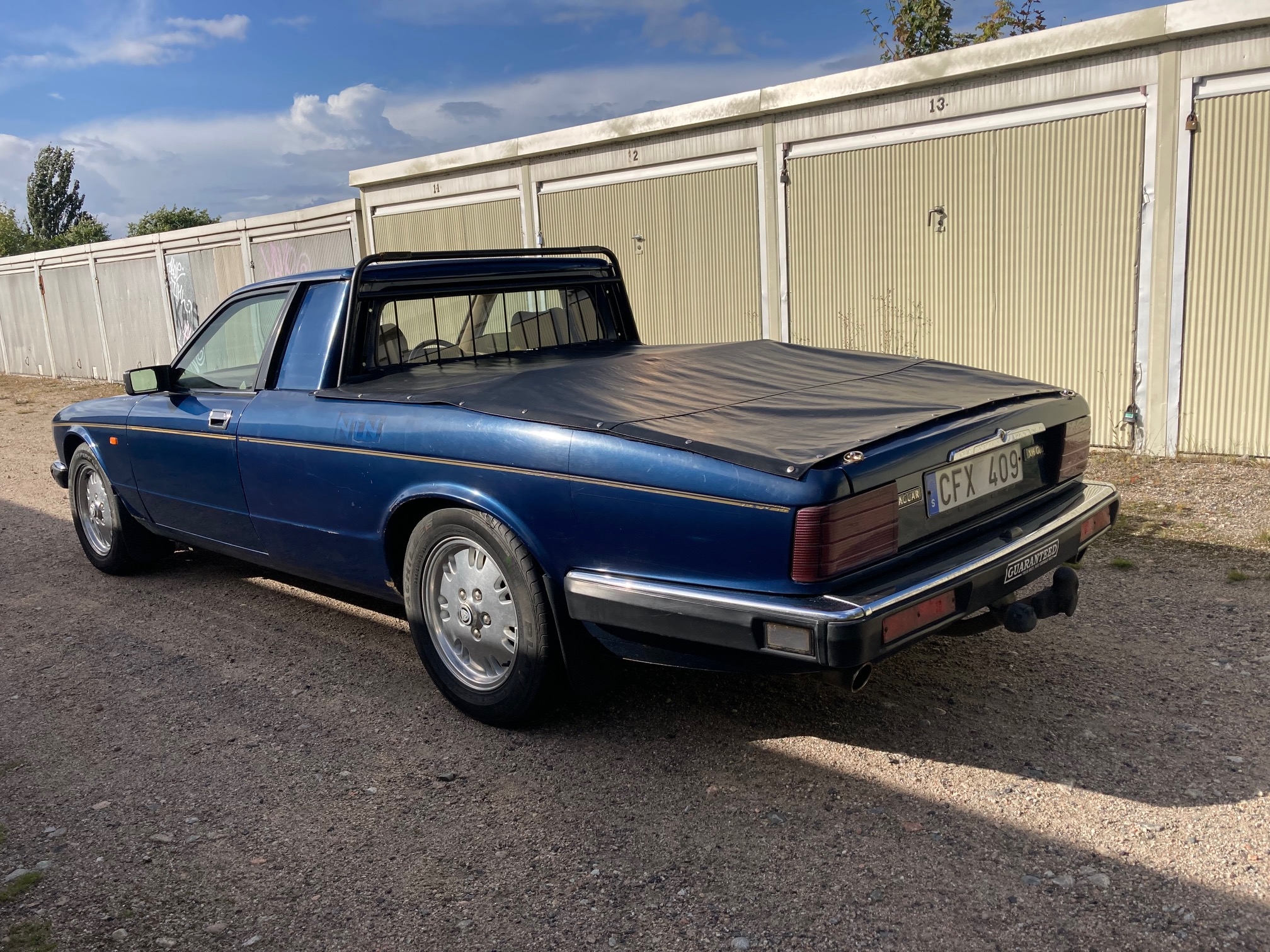 Jaguar XJ40