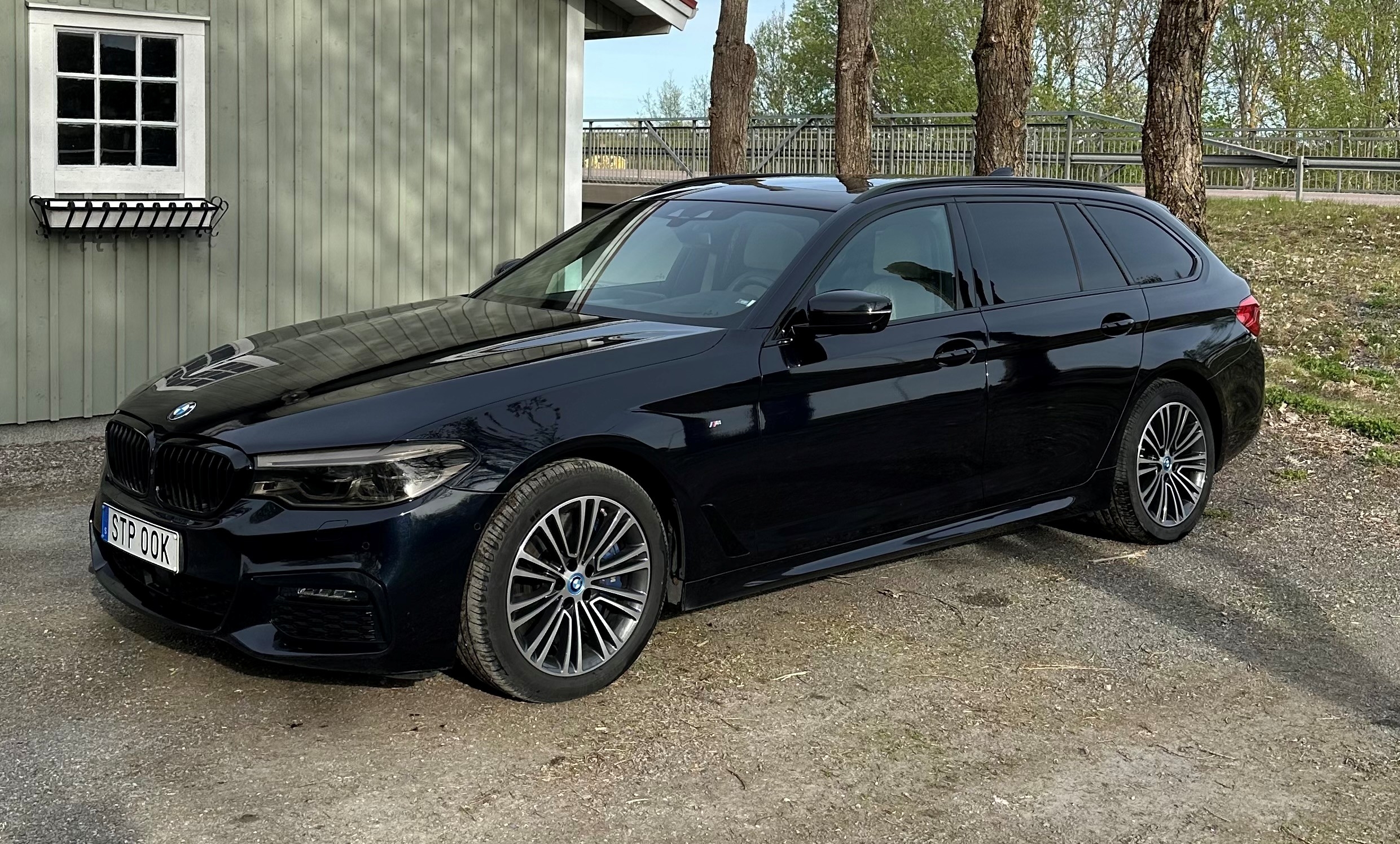 BMW 540 2019, bild 2/9