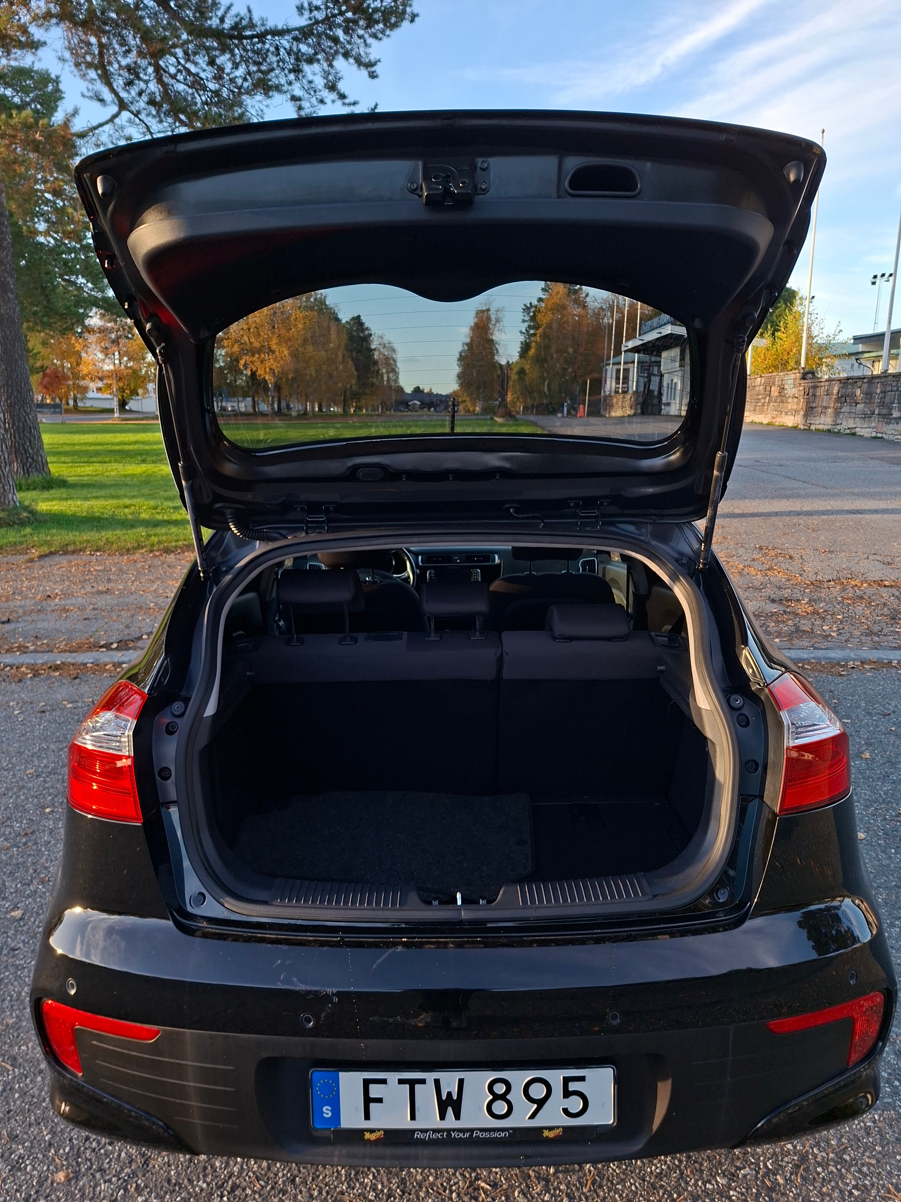 Kia Rio 5-dörrar 1.2 CVVT Manuell 2015, bild 4/9
