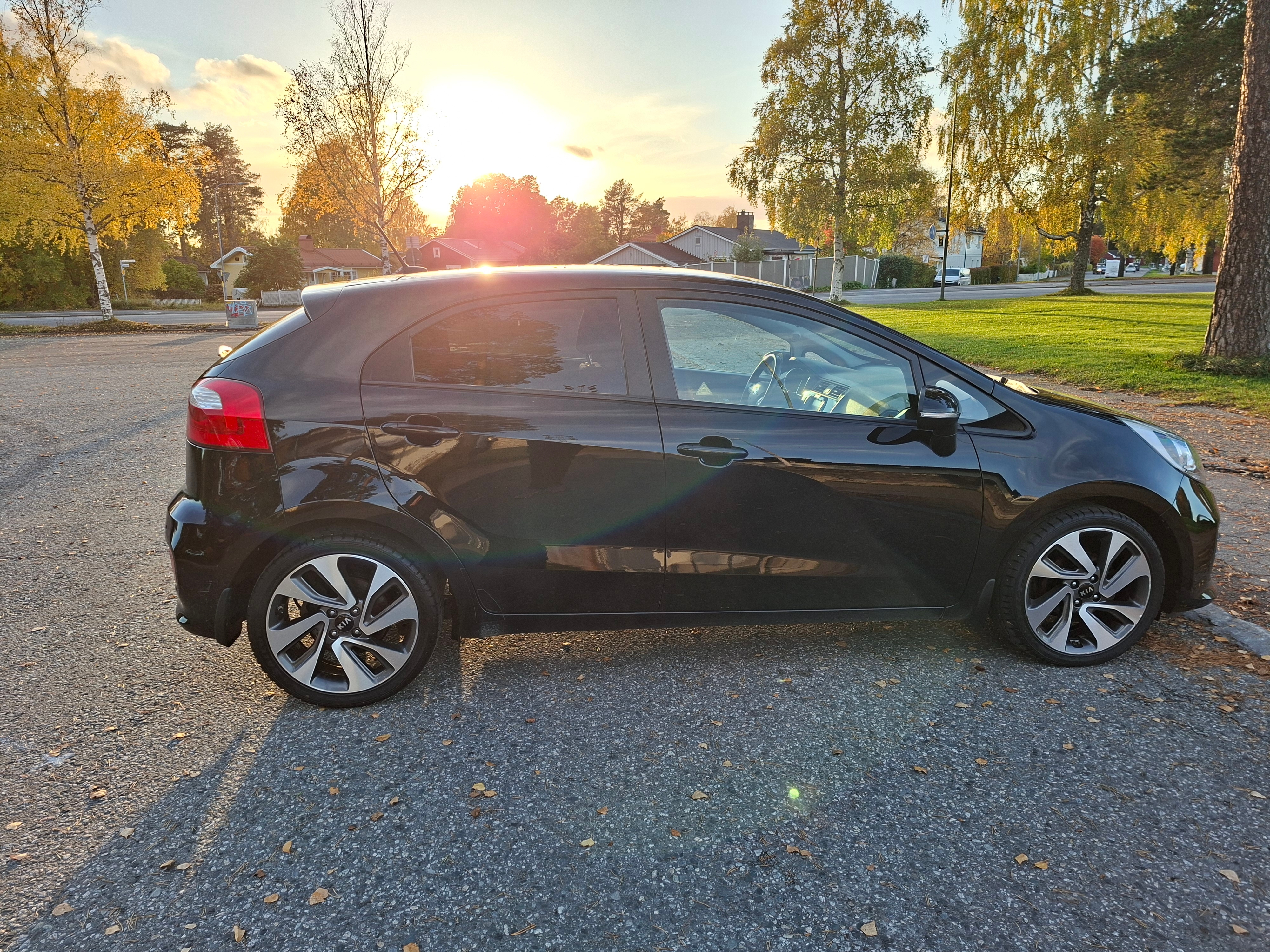 Kia Rio 5-dörrar 1.2 CVVT Manuell 2015, bild 2/9