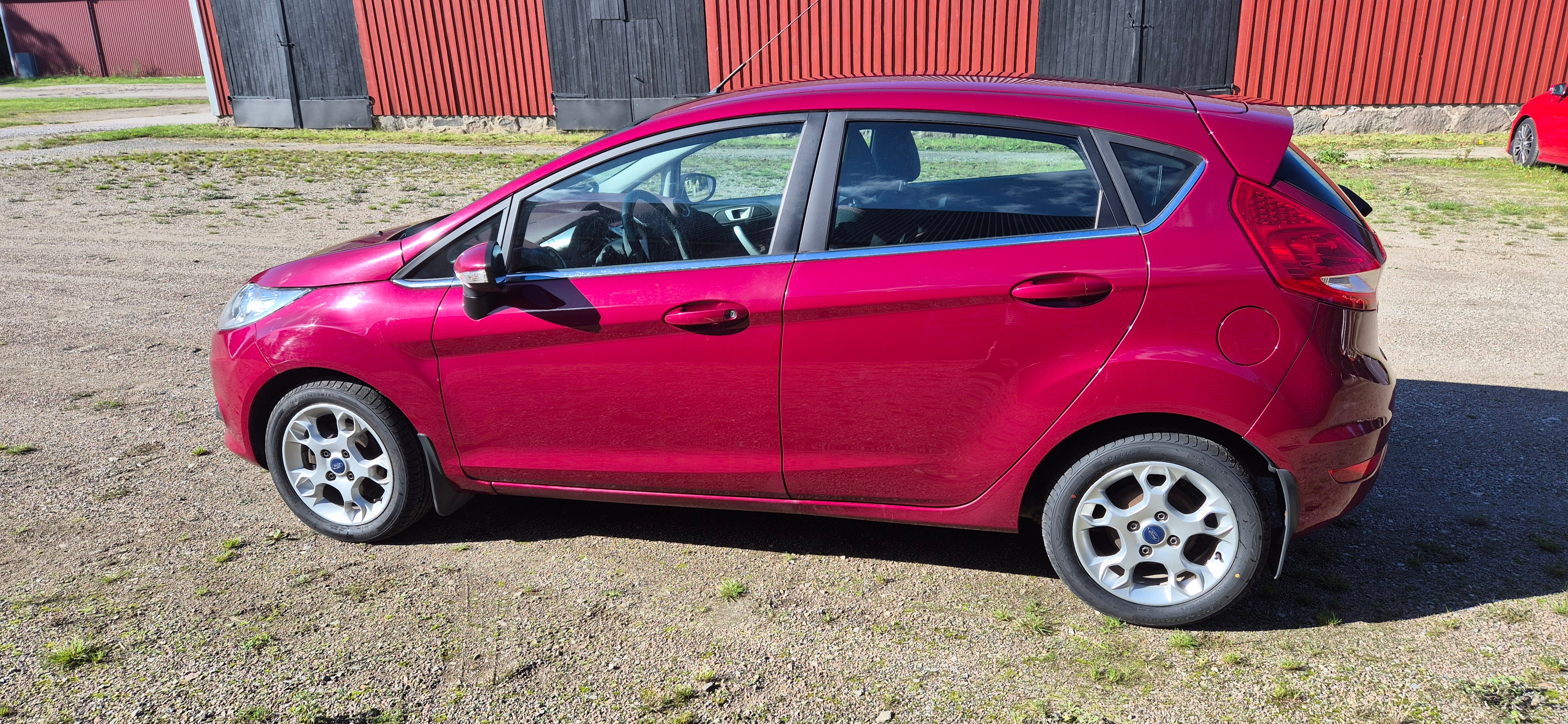 Ford Fiesta 5-dörrar 1.25 Manuell 2012, bild 2/8