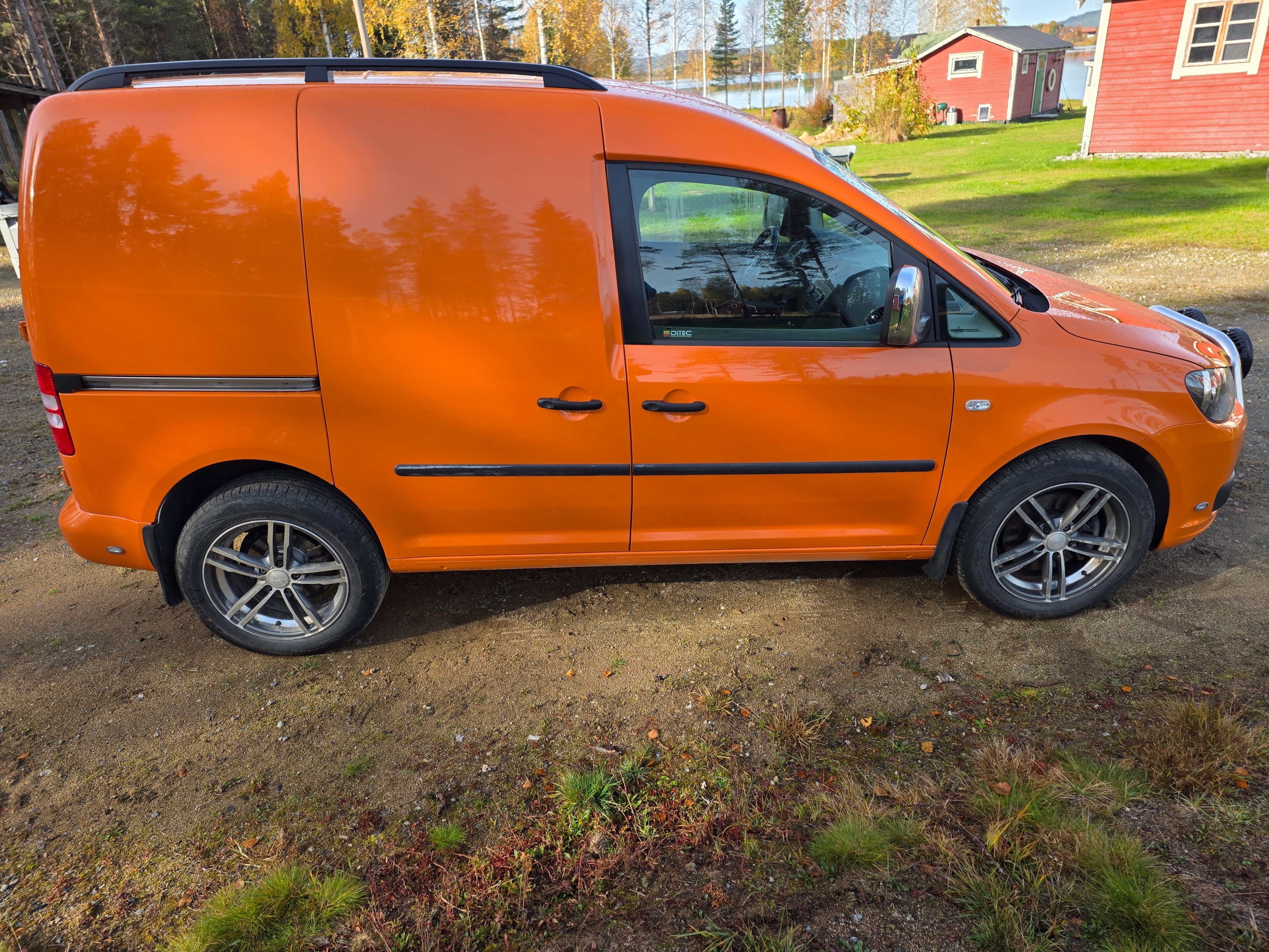 Volkswagen Caddy 2012, bild 3/6