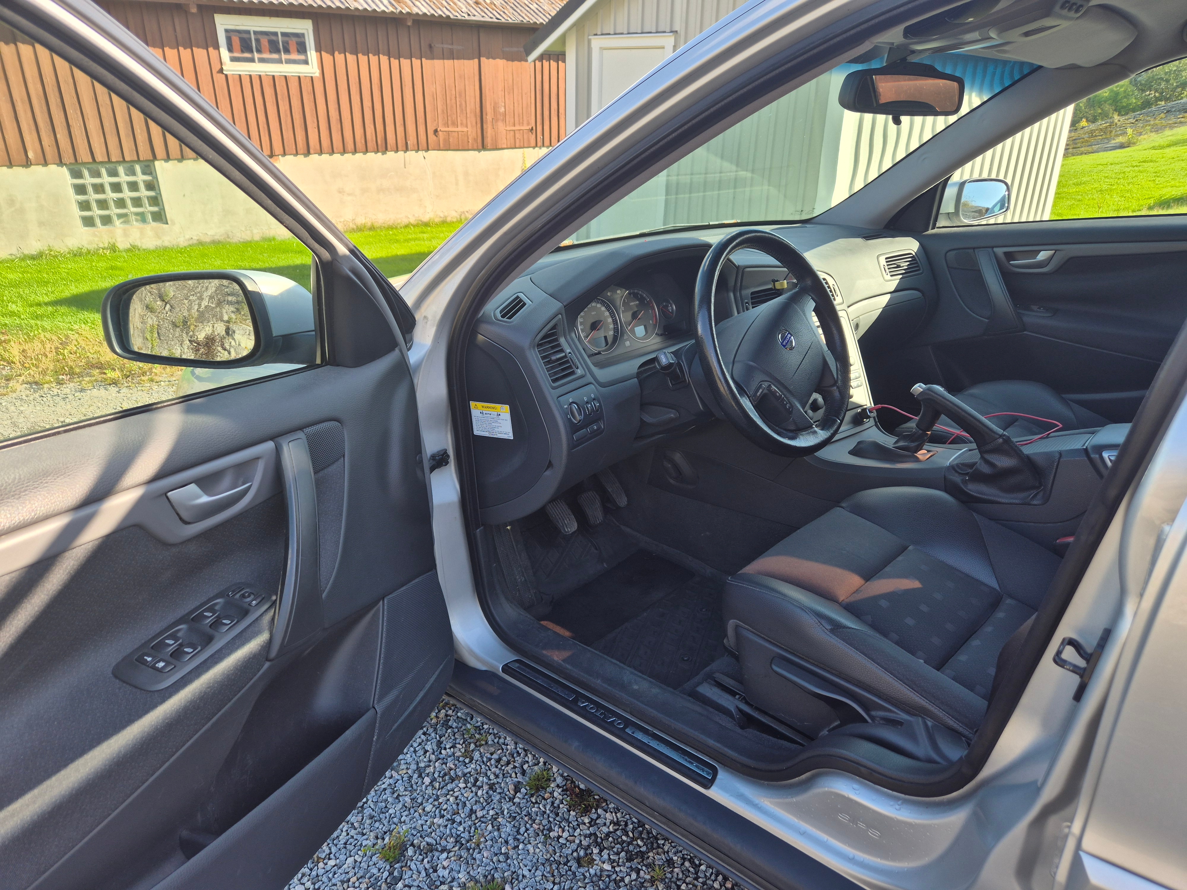 Volvo V70 2.4 Manuell 2005, bild 4/10