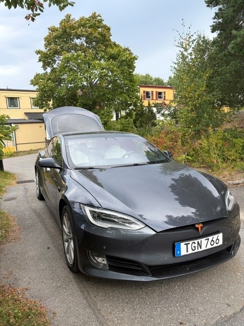 Tesla Model S
