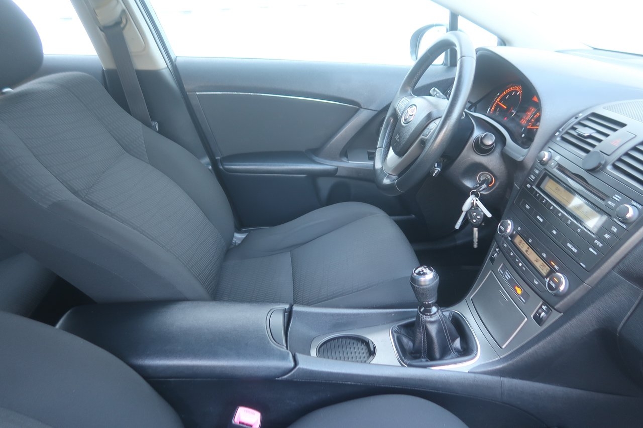 Toyota Avensis 2009, bild 7/10