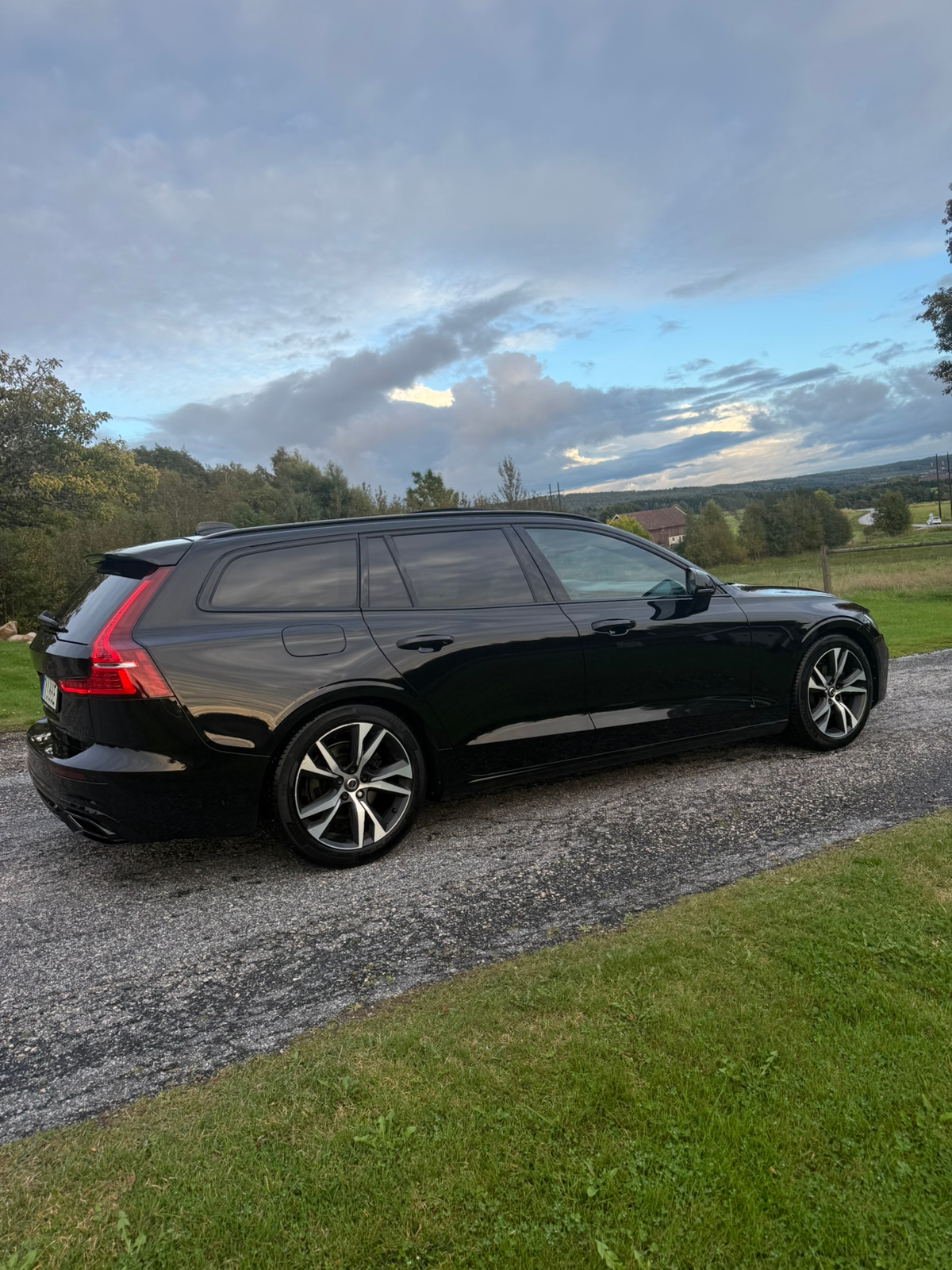 Volvo V60 D4 Geartronic 2019, bild 3/8
