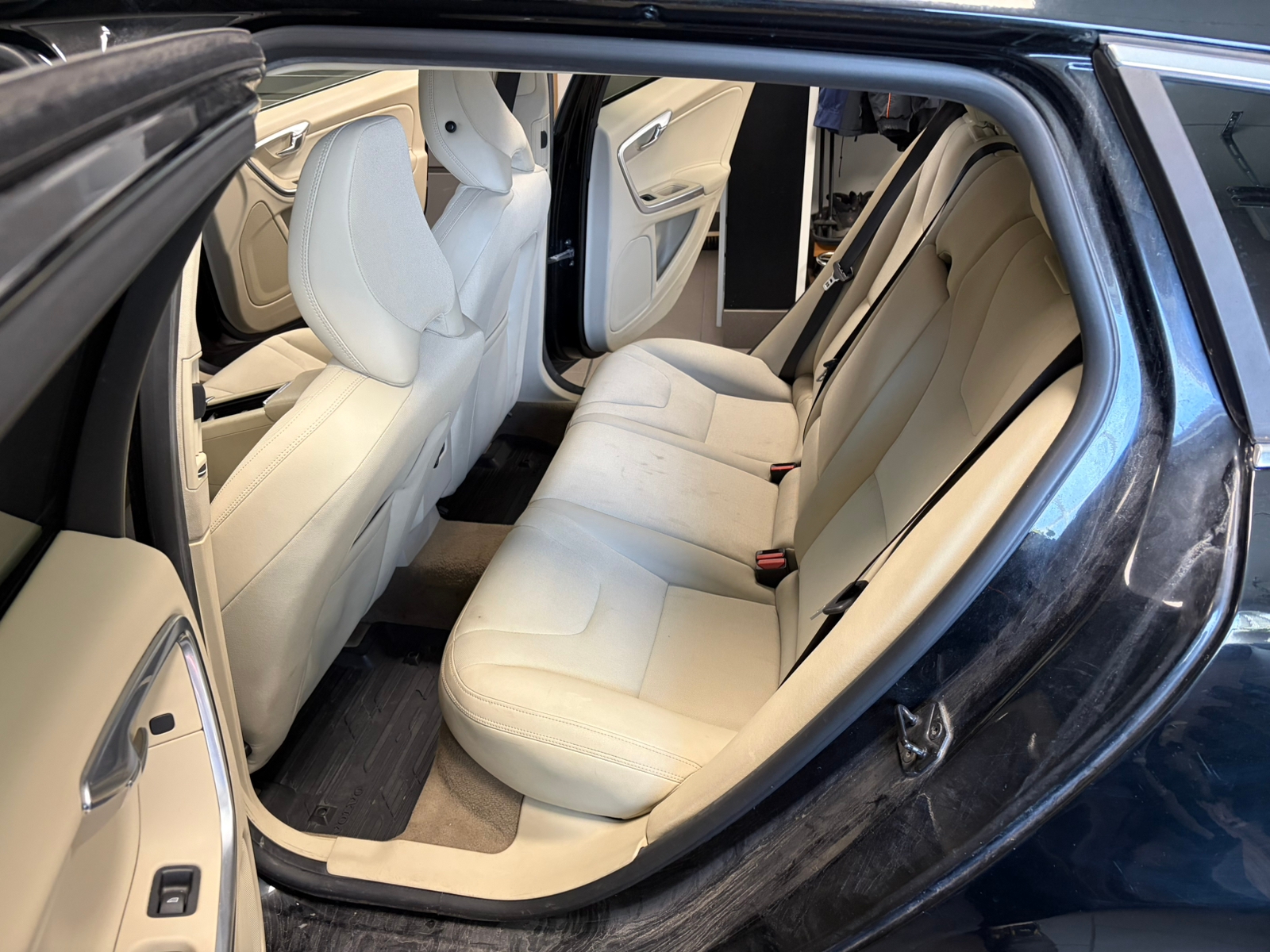 Volvo V60 T3 Manuell 2011, bild 6/7
