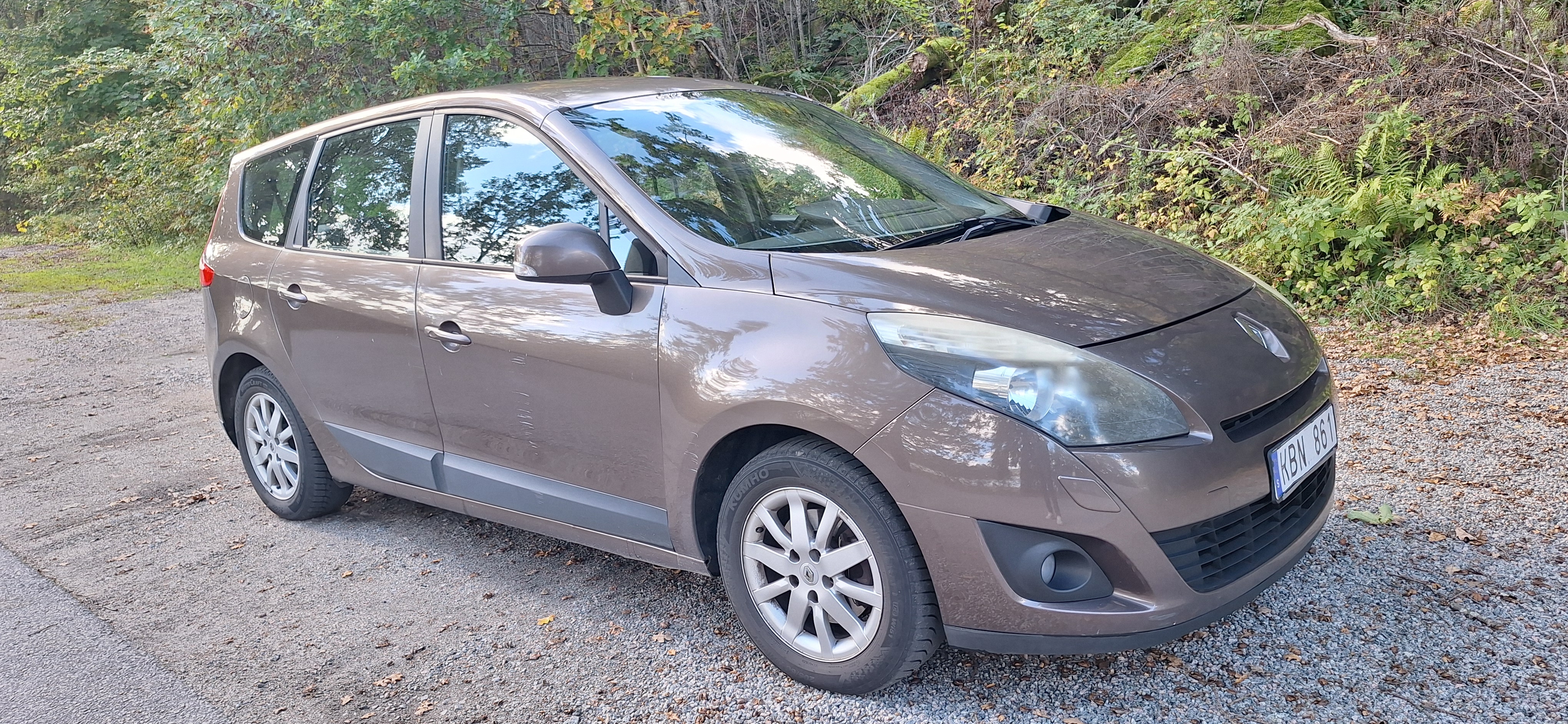 Renault Grand Scenic III 1.5 dCi Manuell 2010, bild 2/7