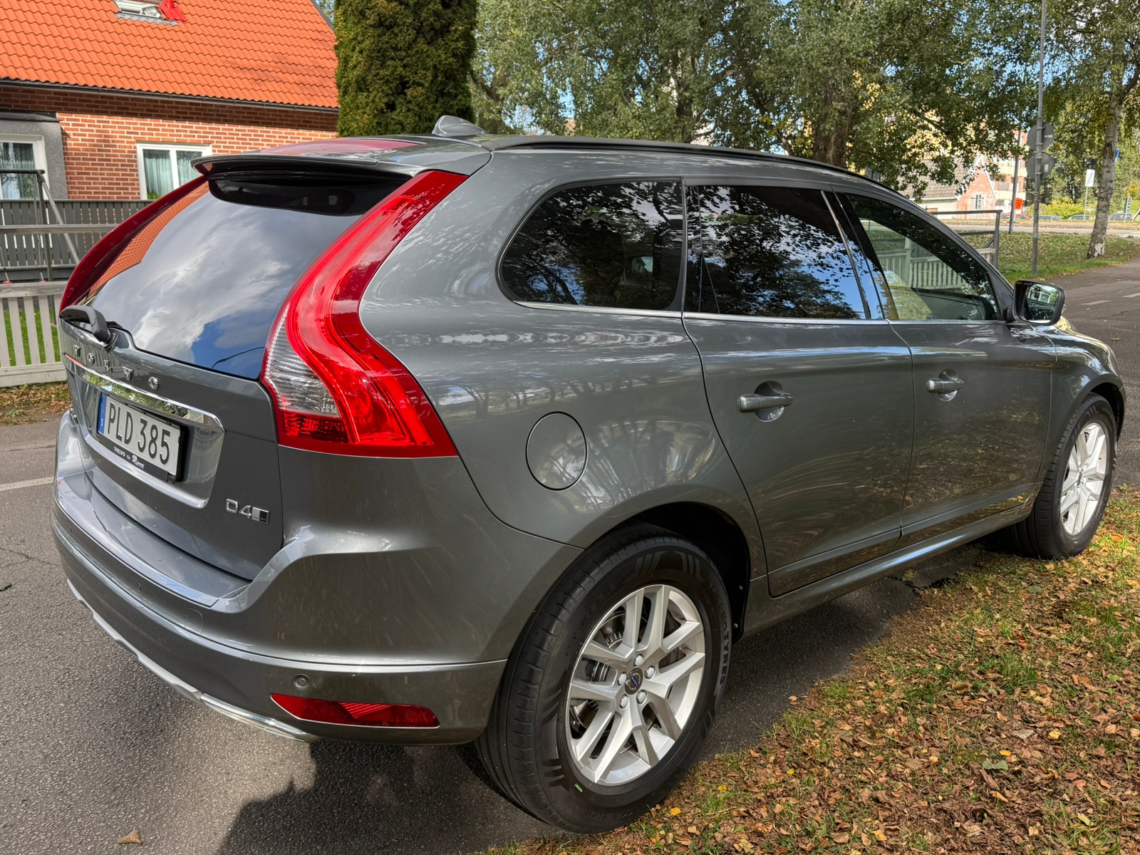 Volvo XC60 D4 AWD Geartronic 2017, bild 3/8