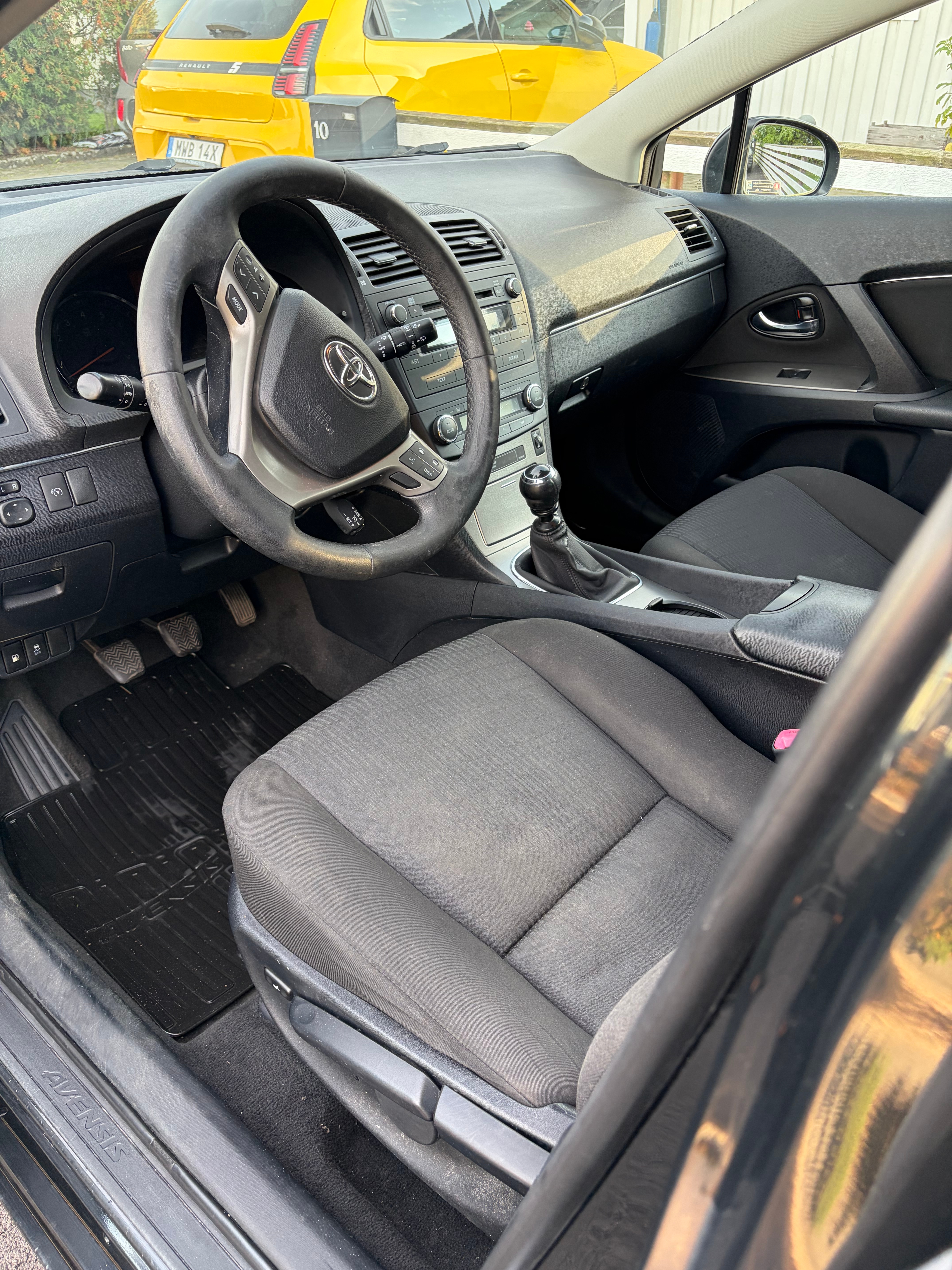 Toyota Avensis Kombi 2.0 Manuell 2010, kuva 7/10